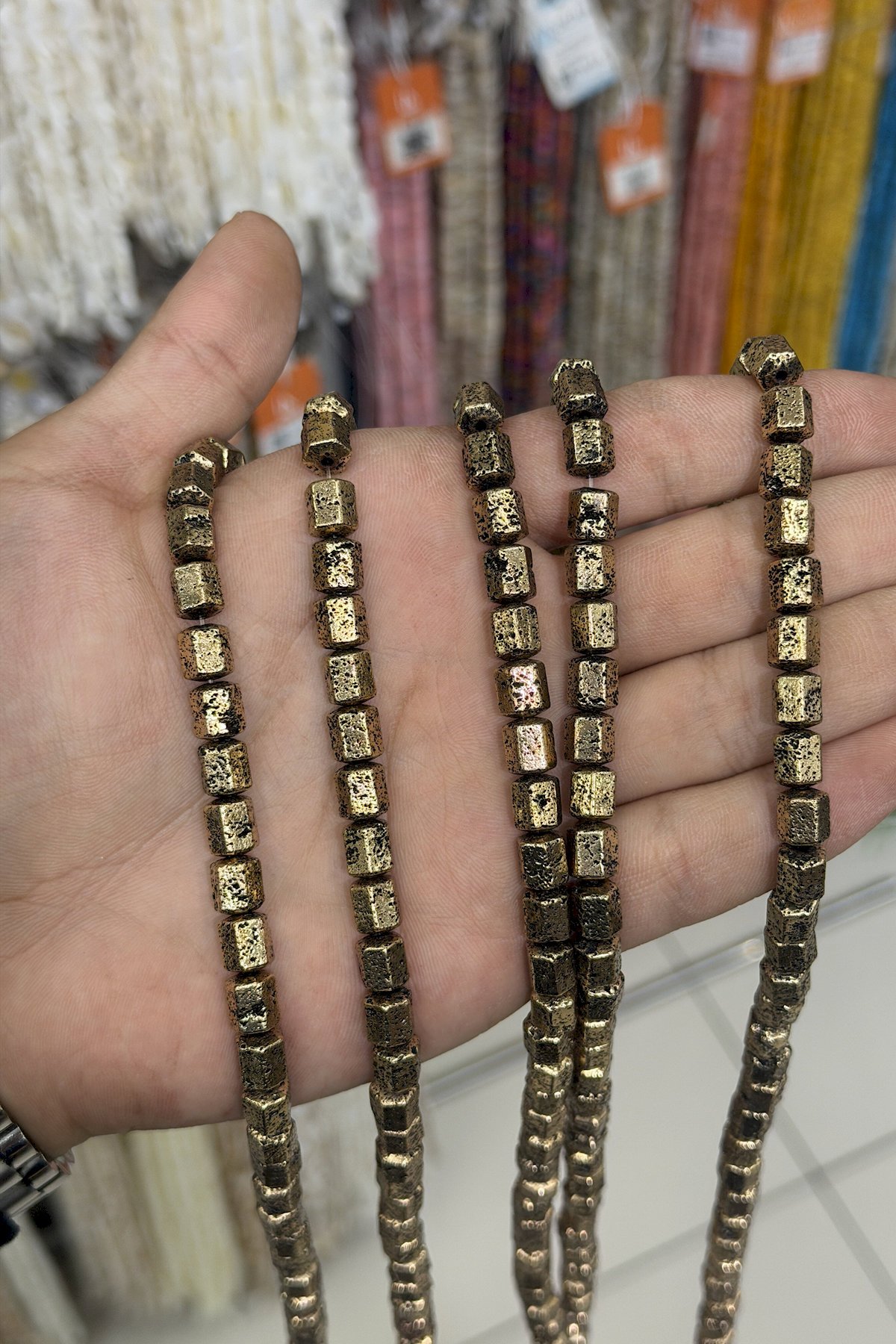 Hematit Taşı Altıgen Kesim 8x6mm- Doğal Taş Dizi
