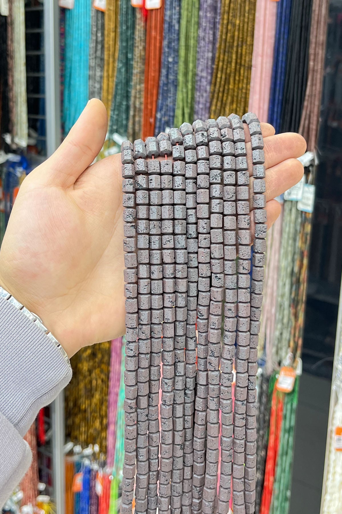 Hematit Taşı Altıgen Kesim 8x6mm- Mat Gri Doğal Taş Dizi