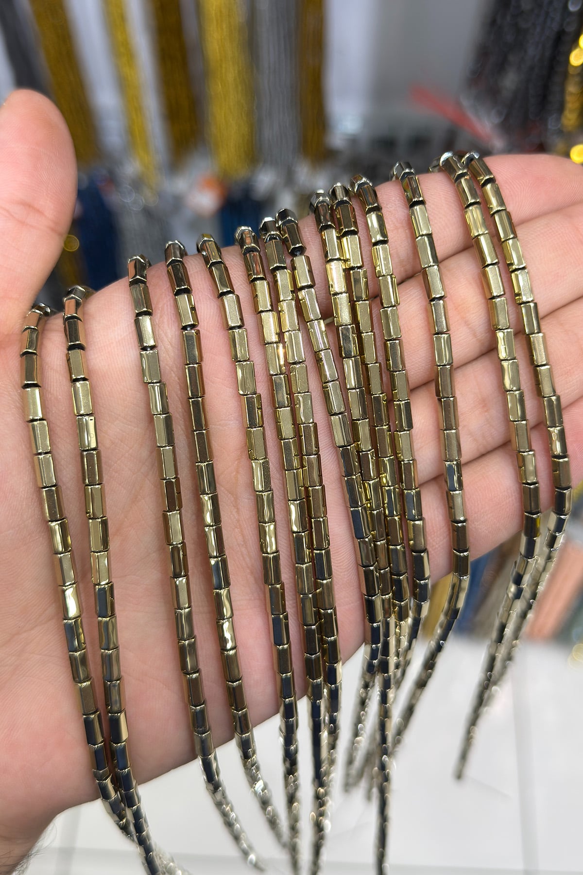 Hematit Taşı Altıgen Kesim Parlak Antik Sarı 4x6mm Doğal Taş Dizi