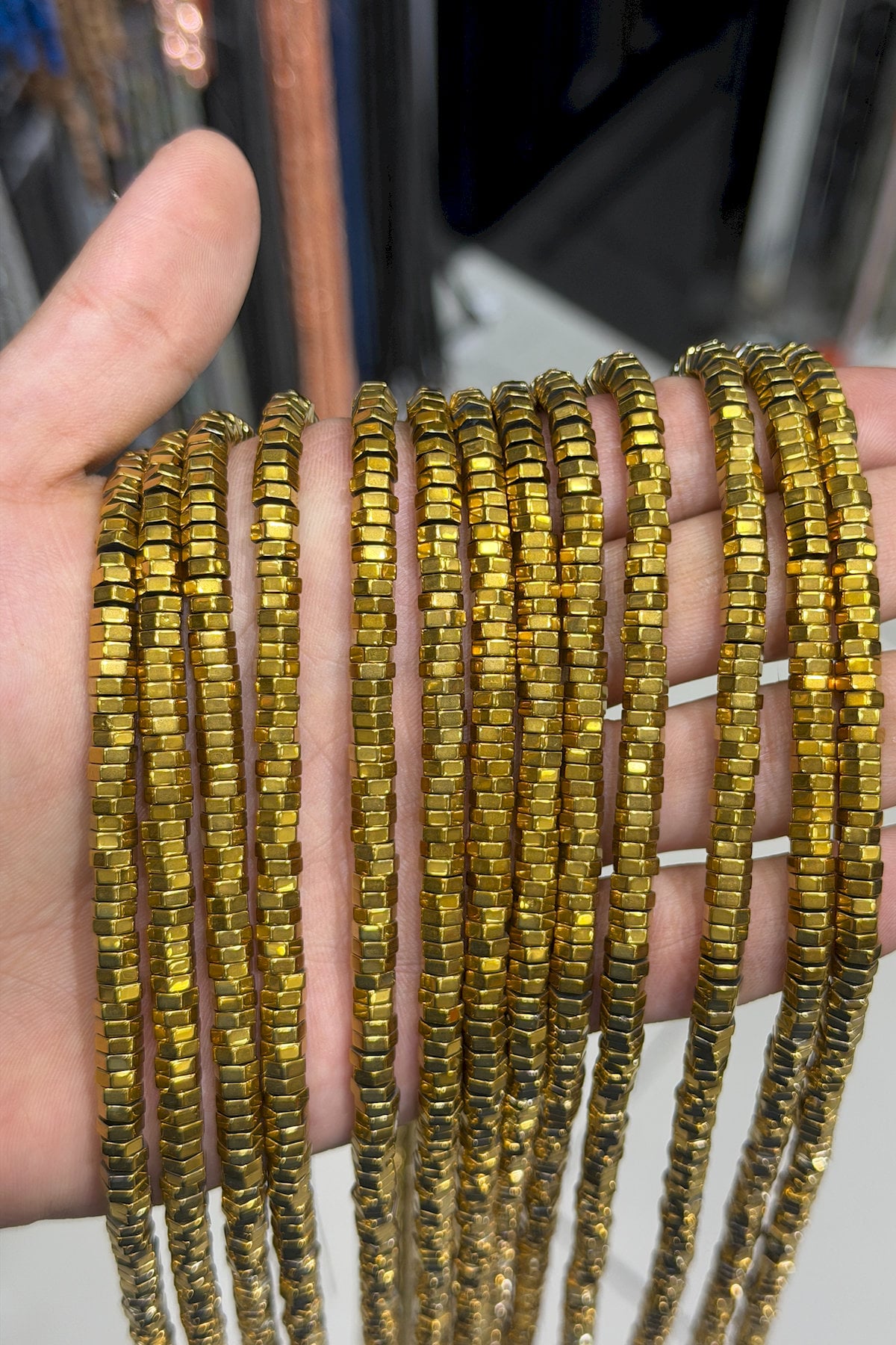 Hematit Taşı Altıgen Kesim Parlak Gold 6x2mm Doğal Taş Dizi
