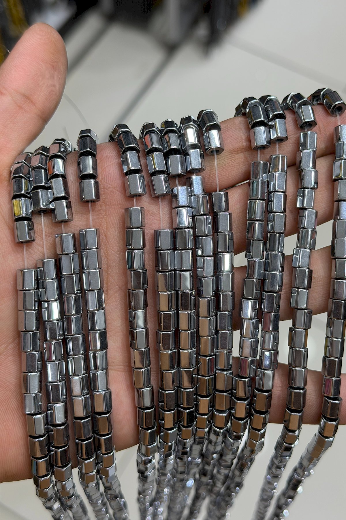 Hematit Taşı Altıgen Kesim Parlak Gümüş 6x6mm Doğal Taş Dizi