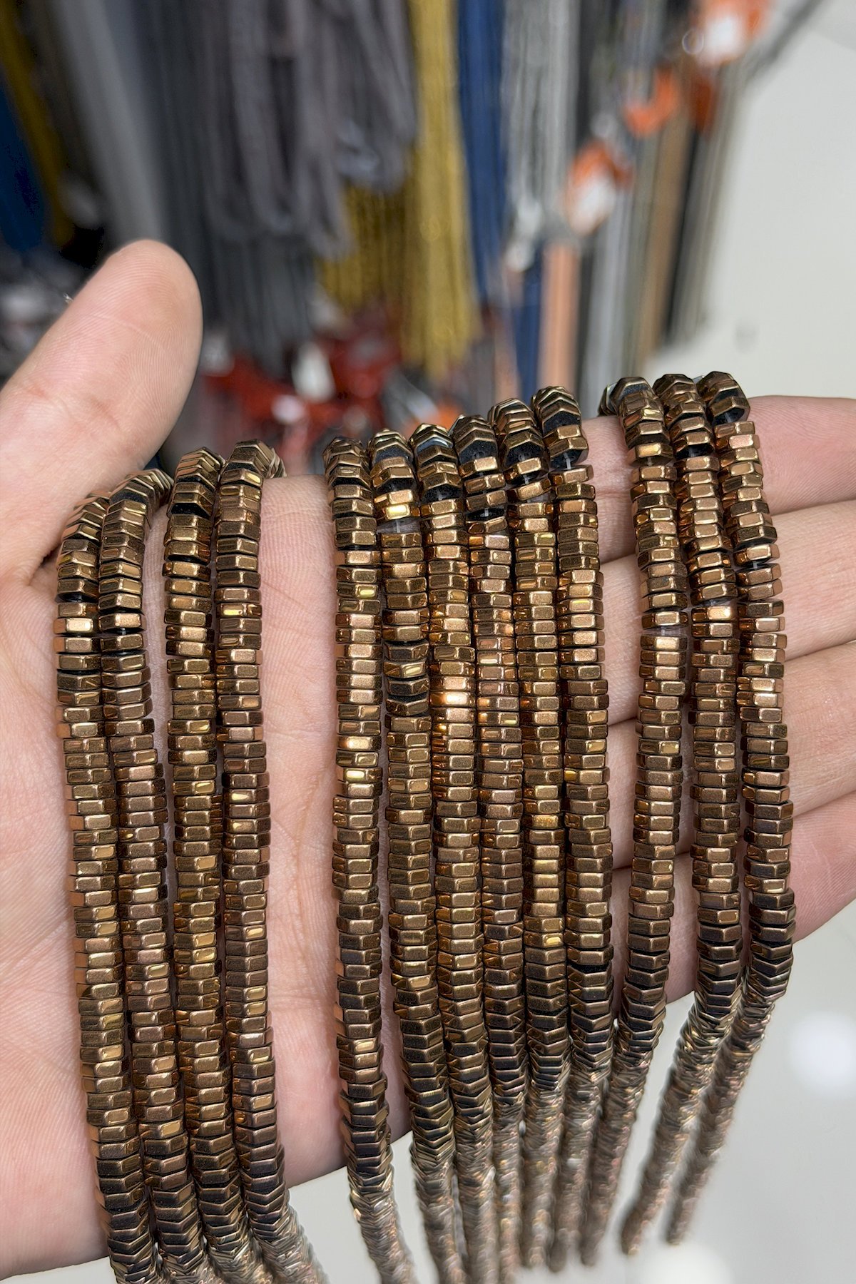 Hematit Taşı Altıgen Kesim Parlak Kahverengi 6x2mm Doğal Taş Dizi