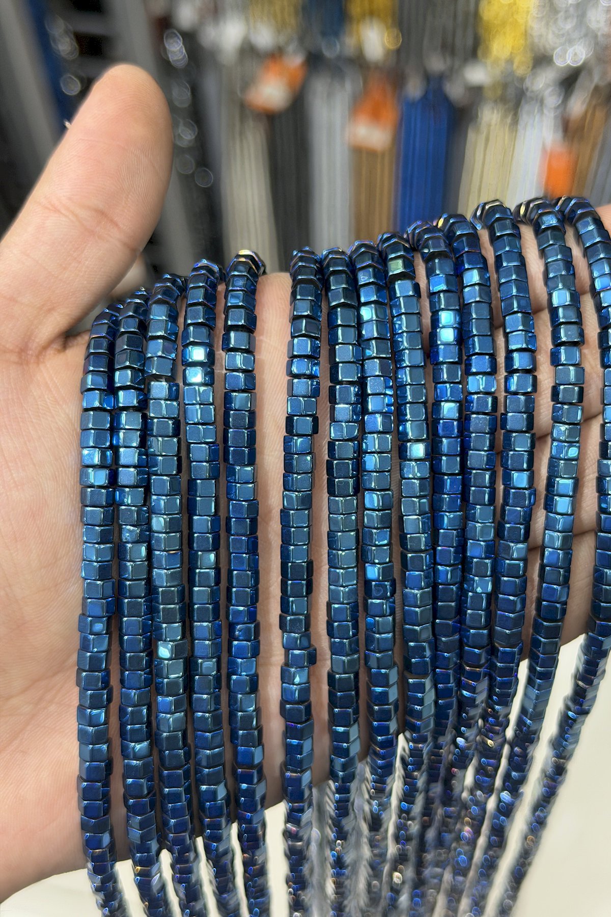 Hematit Taşı Altıgen Kesim Parlak Mavi 6x3mm Doğal Taş Dizi