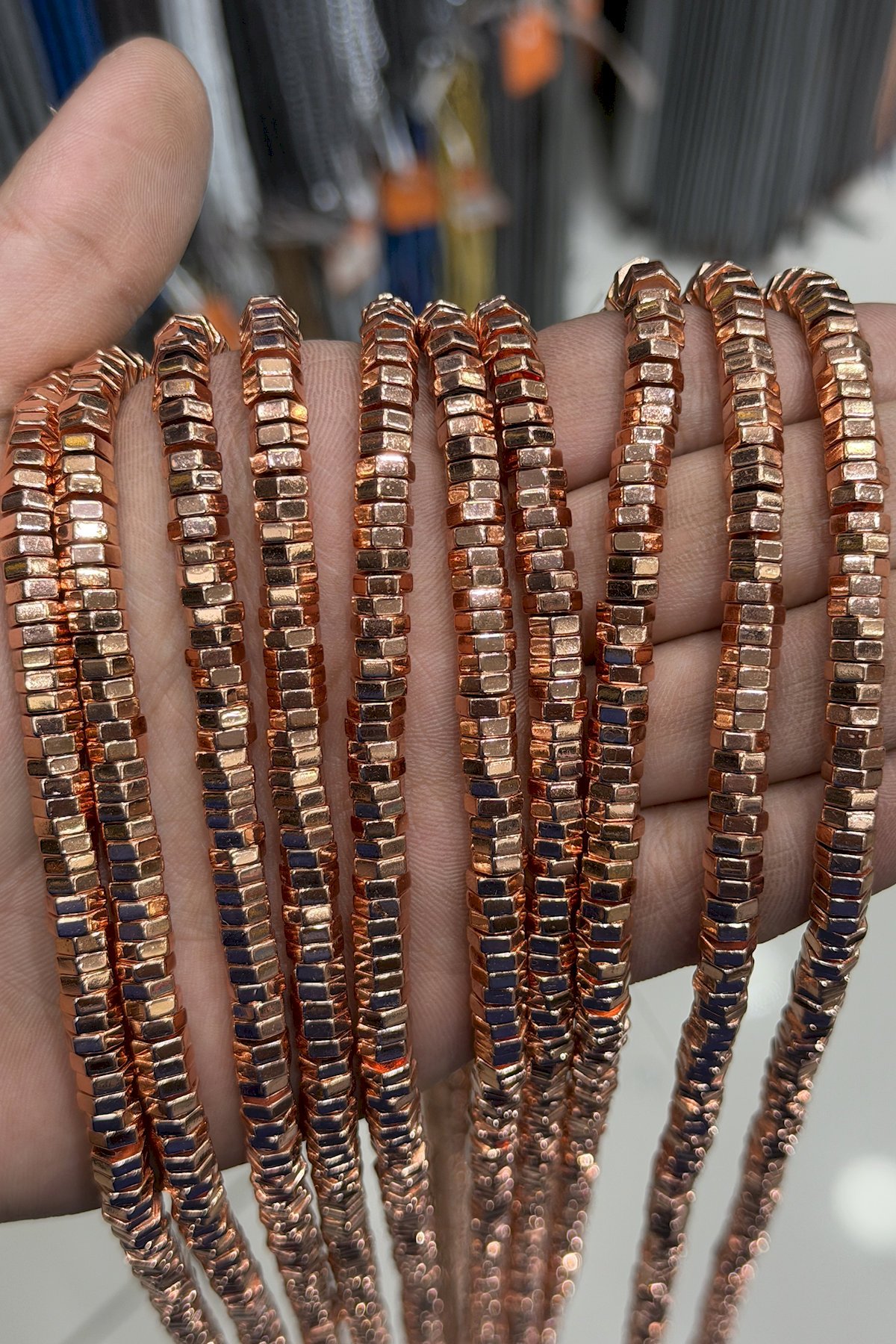 Hematit Taşı Altıgen Kesim Parlak Roz 6x2mm Doğal Taş Dizi