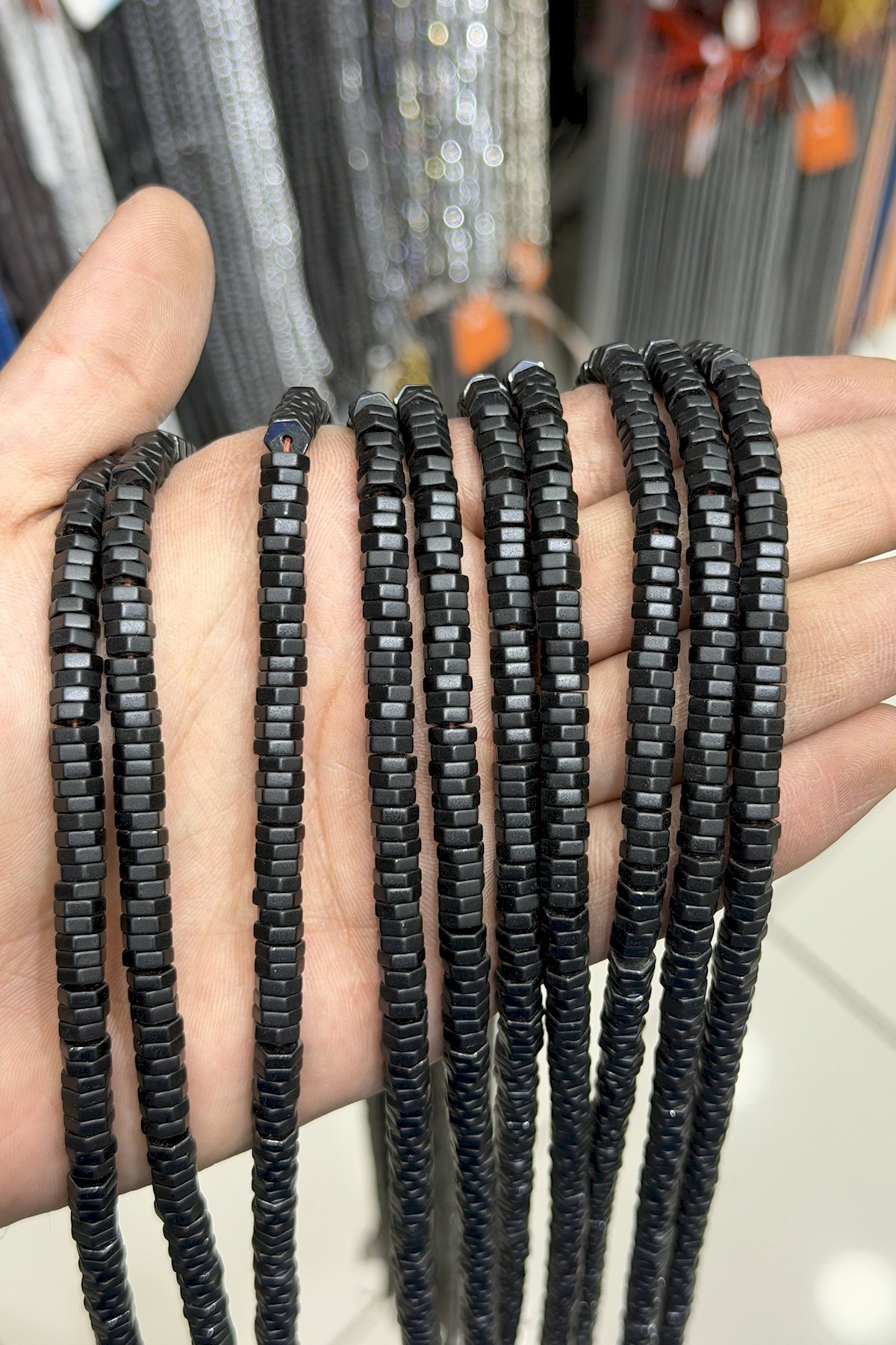 Hematit Taşı Altıgen Rondela Kesim Mat Siyah 6x2mm Doğal Taş Dizi