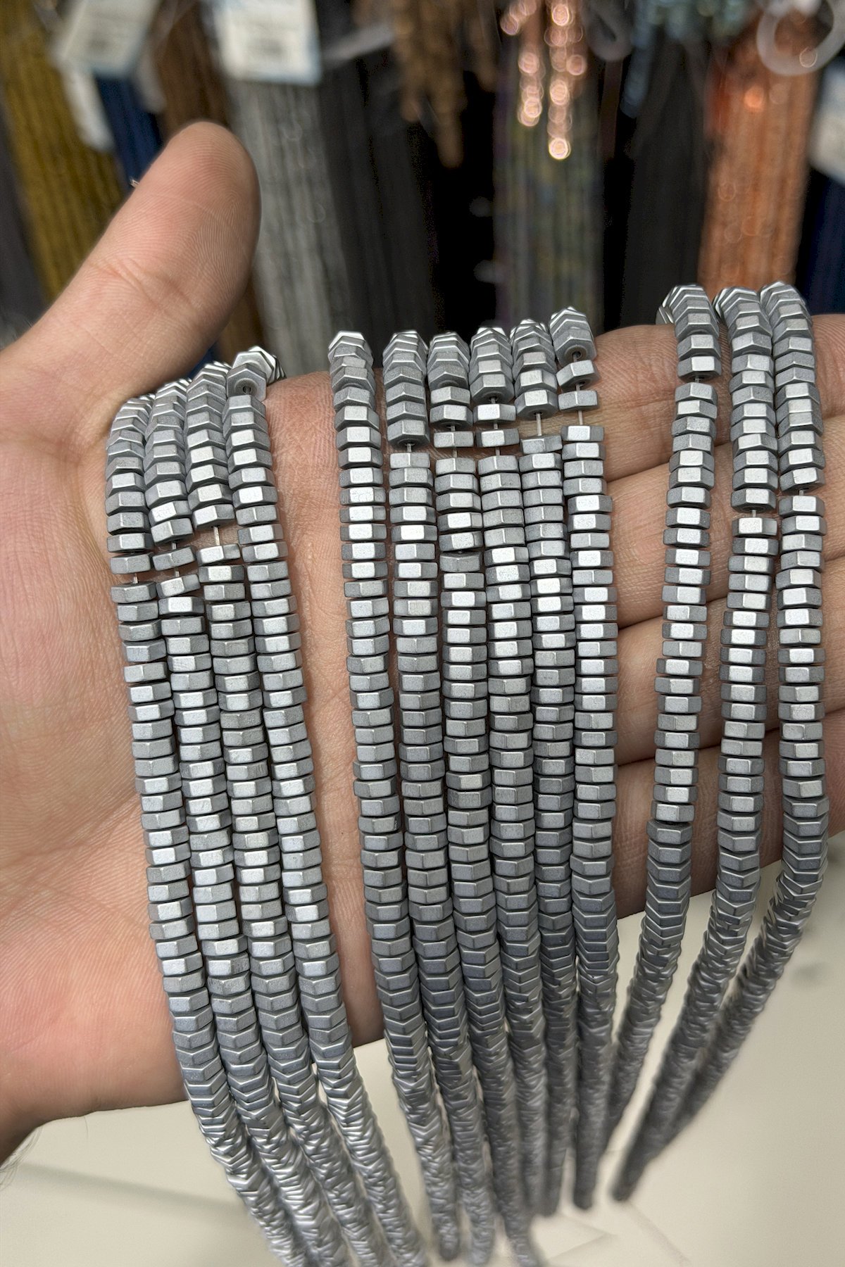 Hematit Taşı Altıgen Rondela Kesim Mat Açık Gri 6x2mm Doğal Taş Dizi