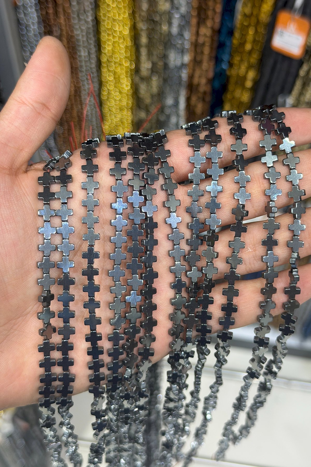 Hematit Taşı Artı Kesim Parlak Füme 6x6mm Doğal Taş Dizi