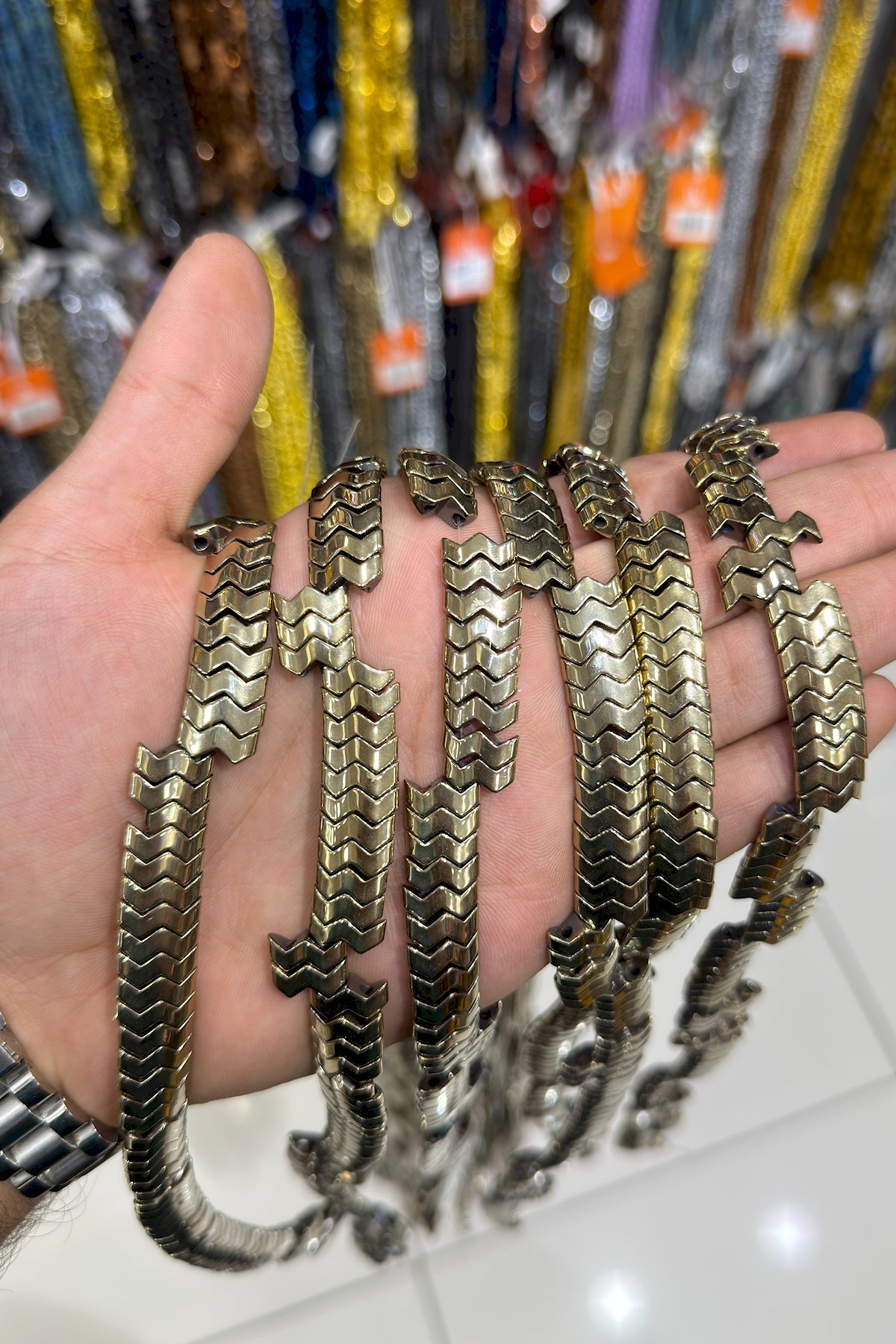 Hematit Taşı Balık Sırtı Kesim Parlak Füme 7x12mm Doğal Taş Dizi
