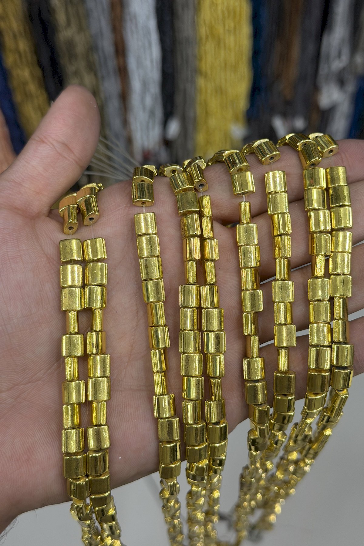 Hematit Taşı Bombeli Kare Kanallı Kesim Altın Sarı 7x7mm Doğal Taş Dizi