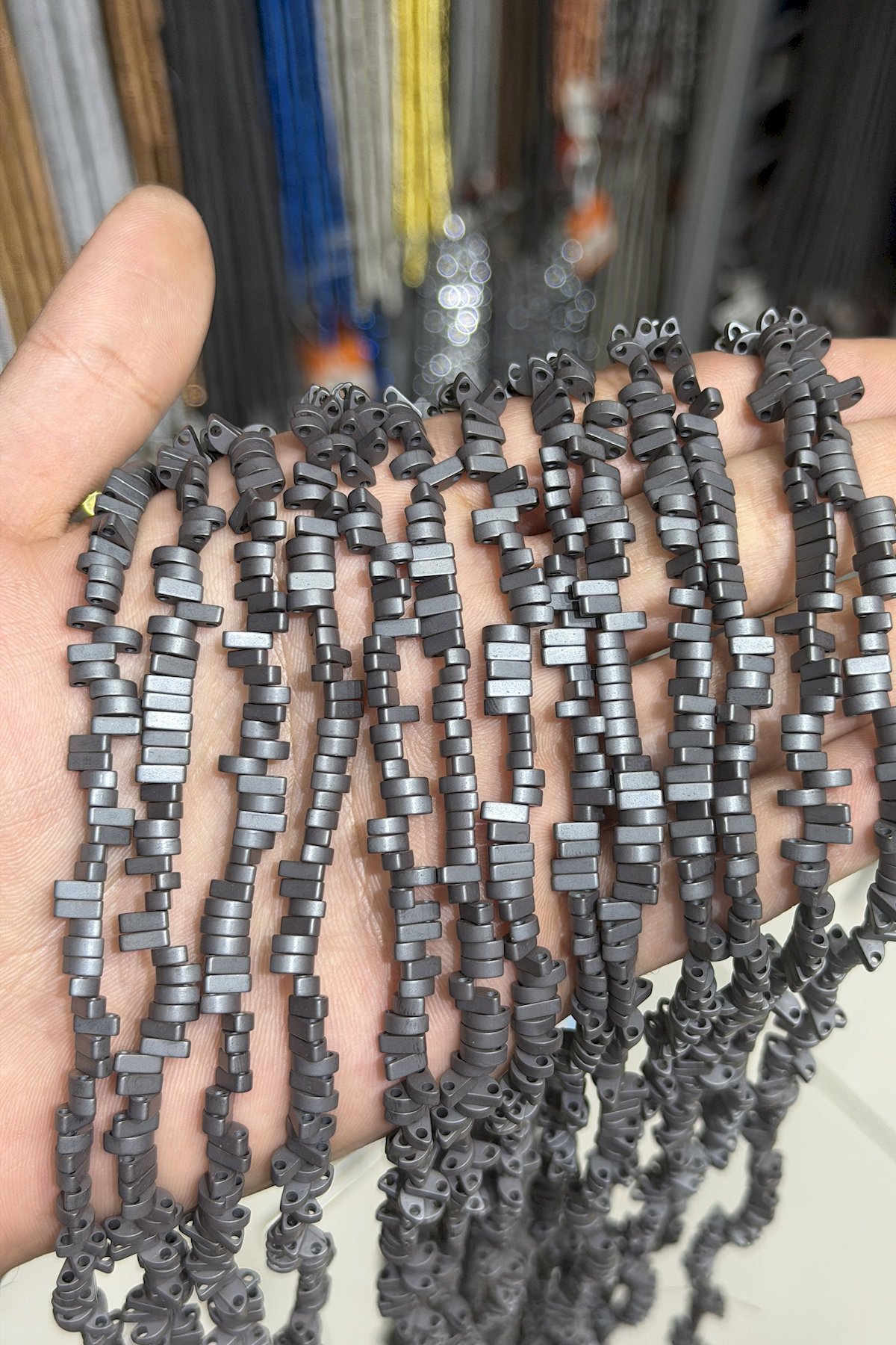 Hematit Taşı Bombeli Kesim Mat Gri 6x2mm Doğal Taş Dizi