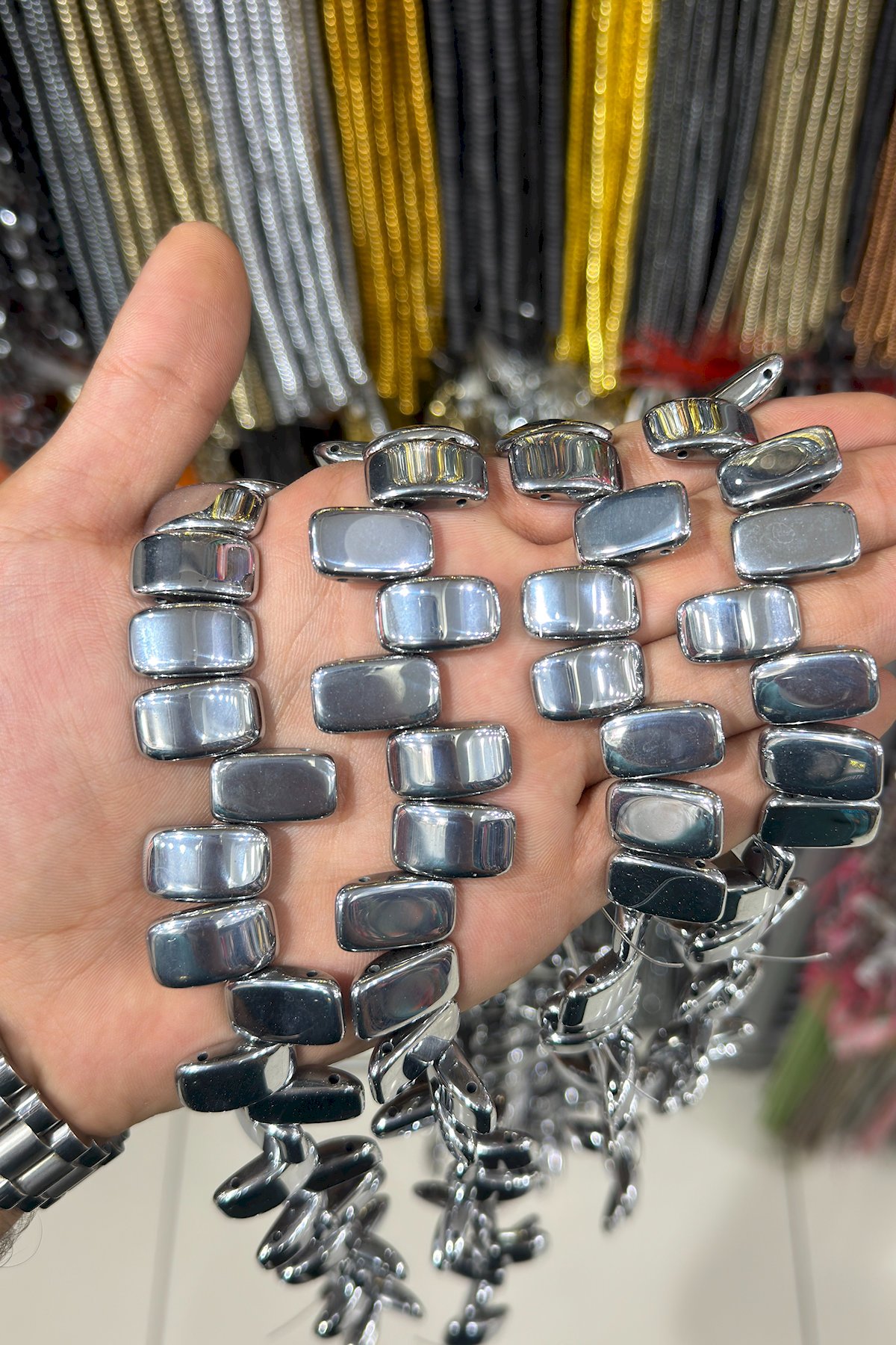 Hematit Taşı Bombeli Kesim Parlak Füme 10x19mm Doğal Taş Dizi