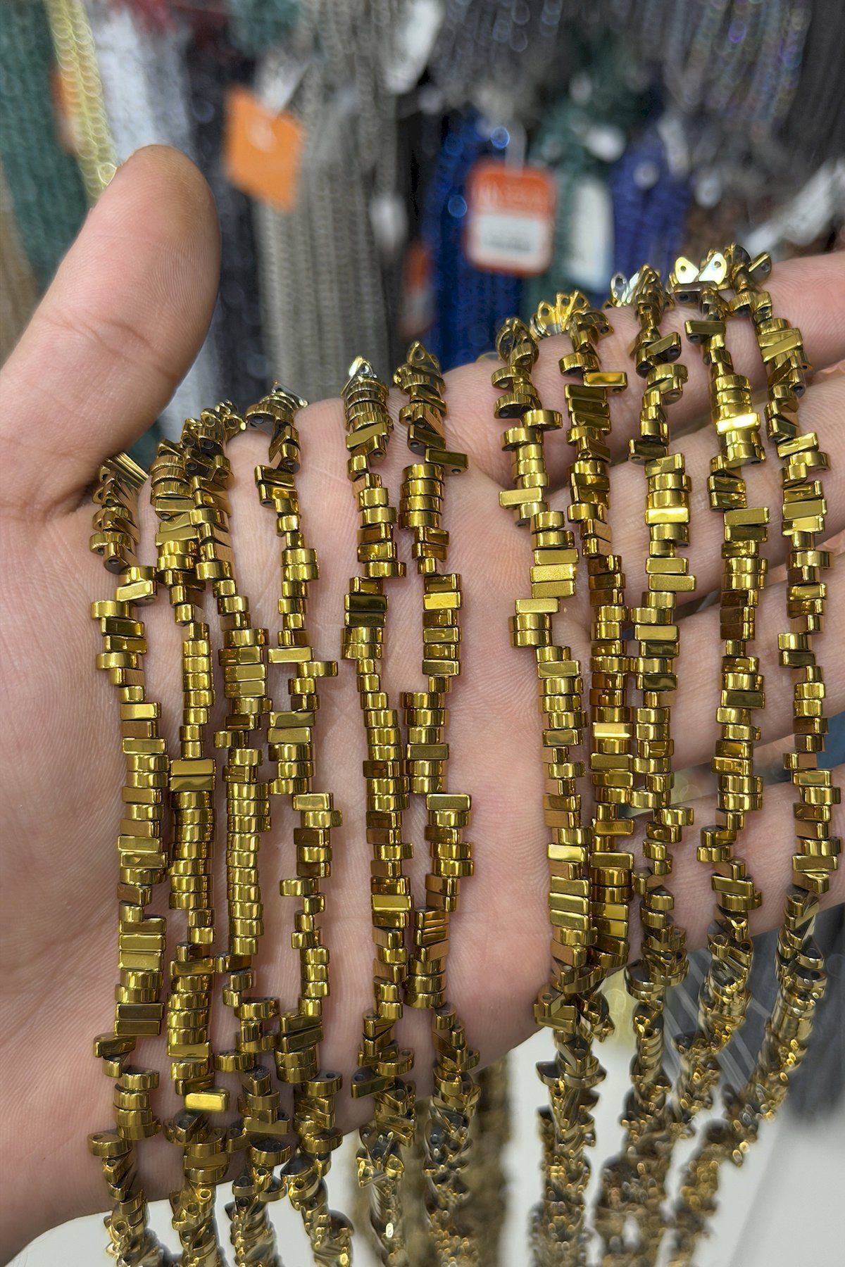 Hematit Taşı Bombeli Kesim Parlak Gold 6x2mm Doğal Taş Dizi