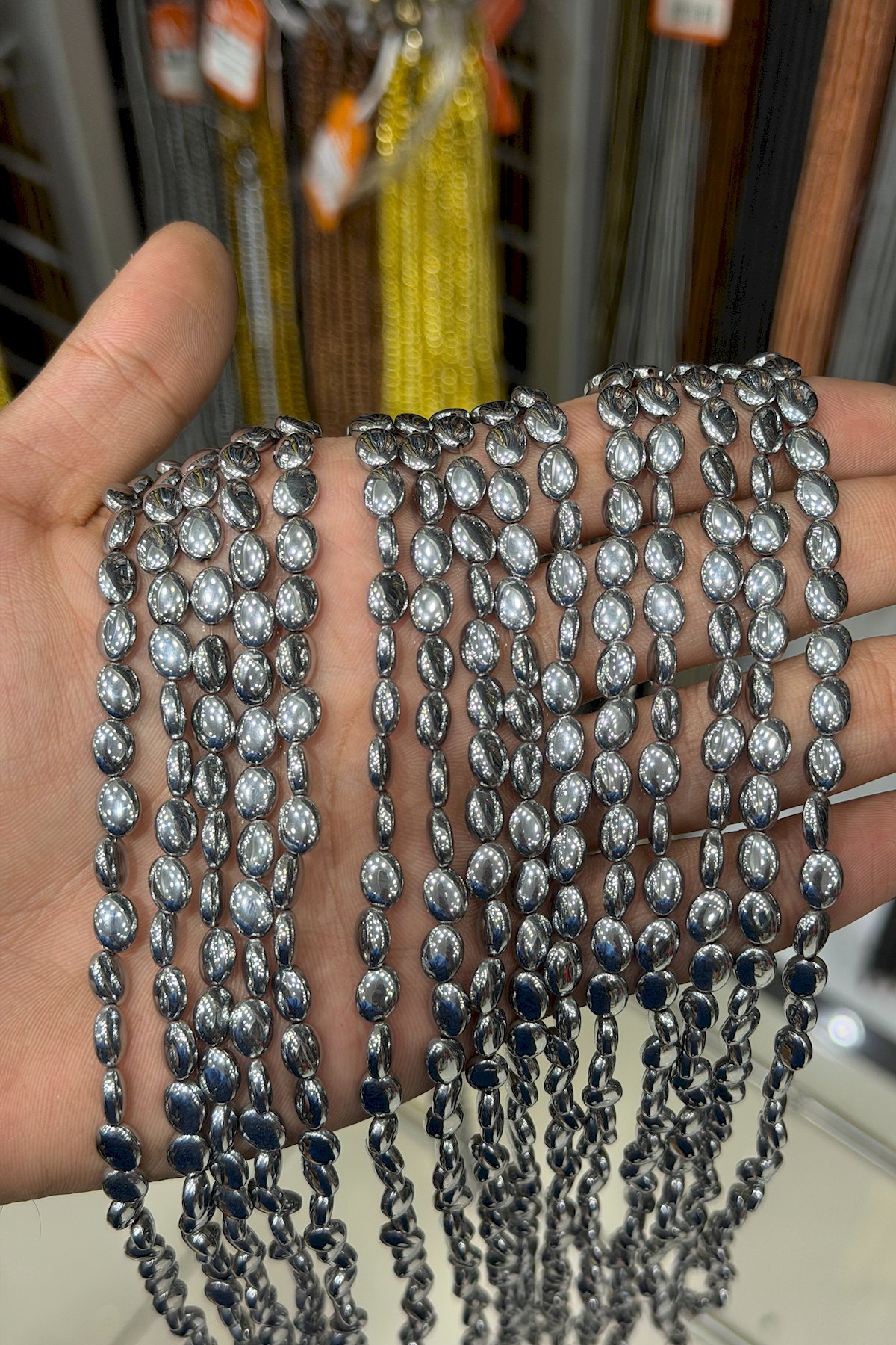 Hematit Taşı Bombeli Kesim Parlak Gümüş 6x8mm Doğal Taş Dizi