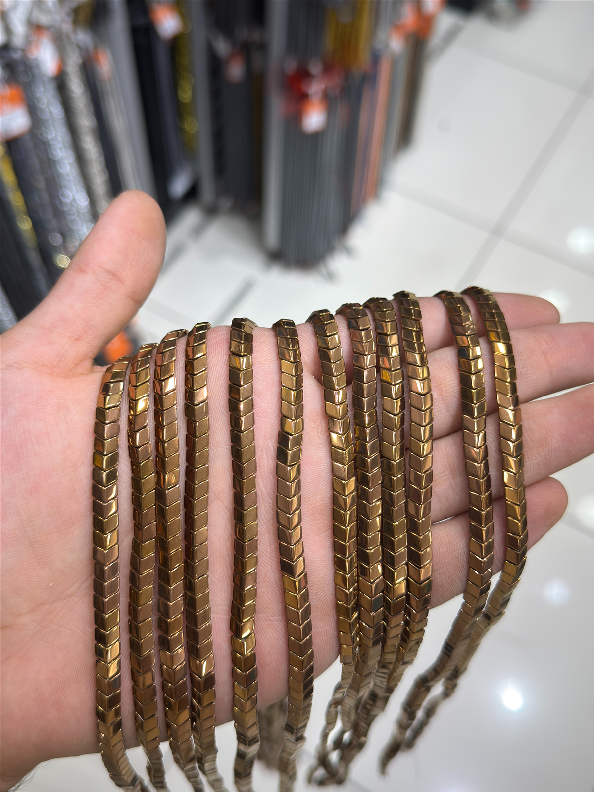 Hematit Taşı Bombeli Kesim Parlak Kahverengi 6x3mm Doğal Taş Dizi