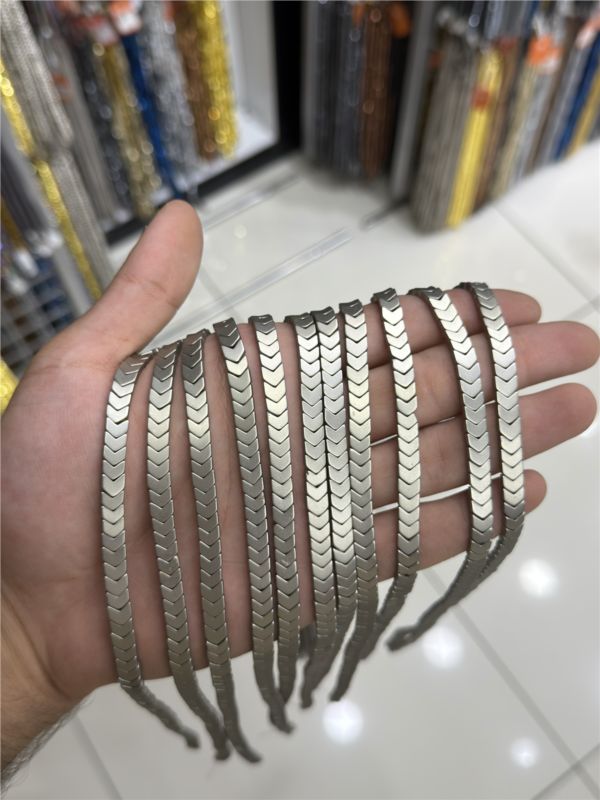 Hematit Taşı Çavuş Kesim 6x3mm- Mat Titanyum Doğal Taş Dizi
