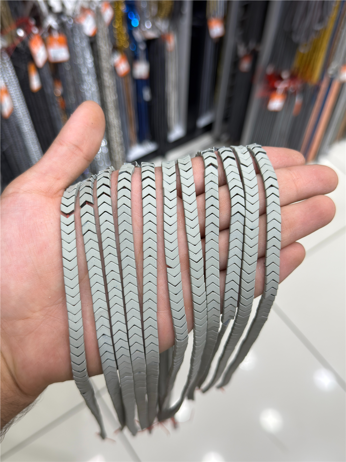 Hematit Taşı Çavuş Kesim Gri 6x3mm Doğal Taş Dizi