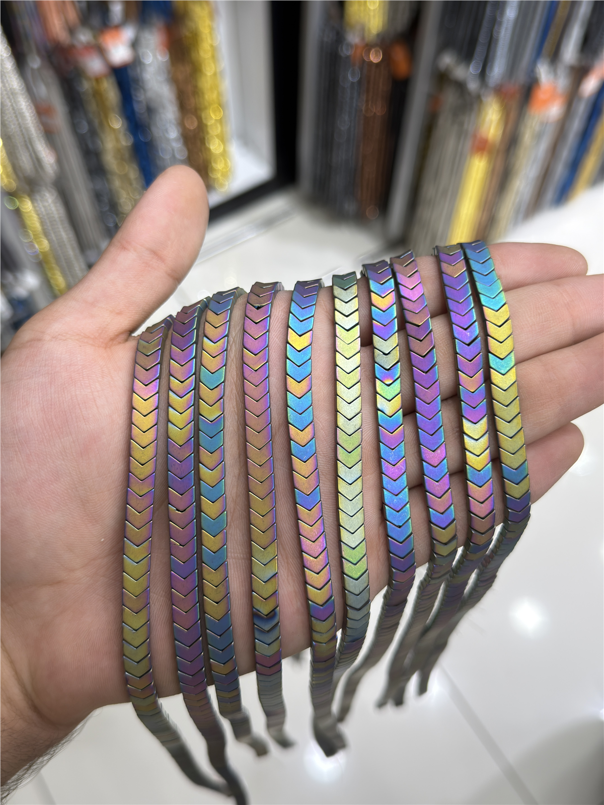 Hematit Taşı Çavuş Kesim Mat Gökkuşağı 6x3mm Doğal Taş Dizi