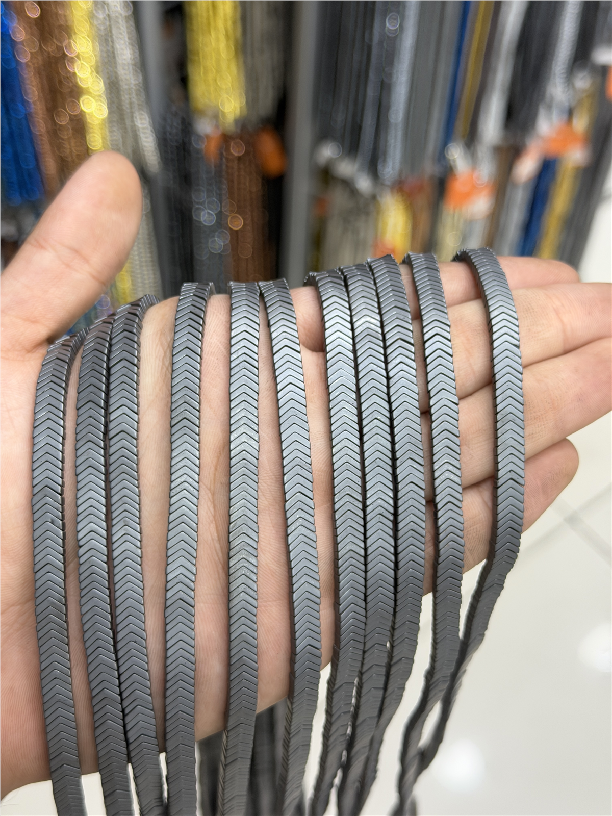 Hematit Taşı Çavuş Kesim Mat Gri 7x1mm Doğal Taş Dizi