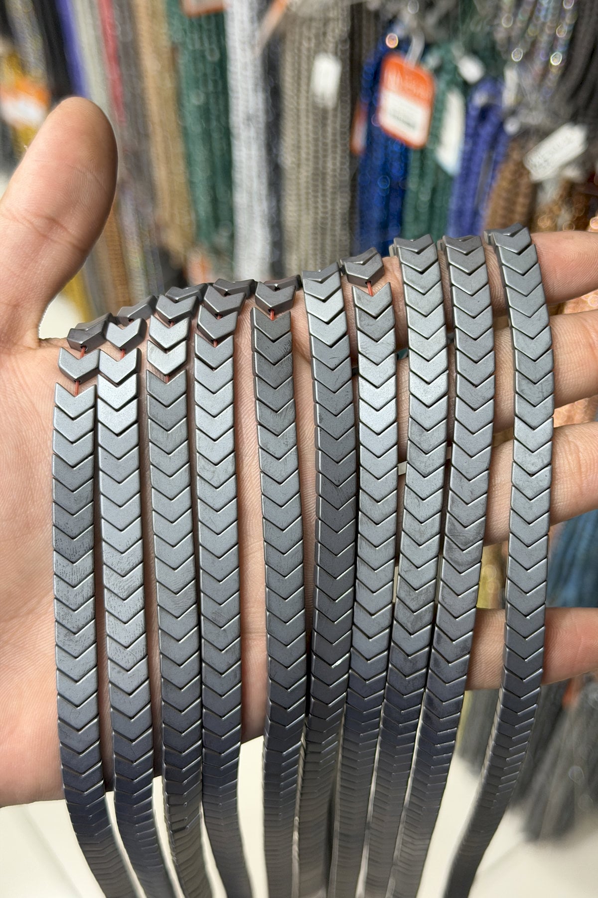 Hematit Taşı Çavuş Kesim Mat Gri 8x3mm Doğal Taş Dizi