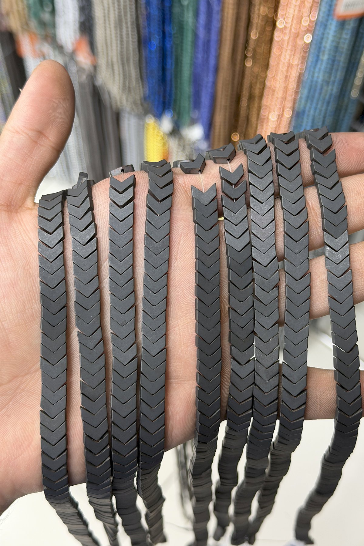 Hematit Taşı Çavuş Kesim Mat Siyah 8x3mm Doğal Taş Dizi