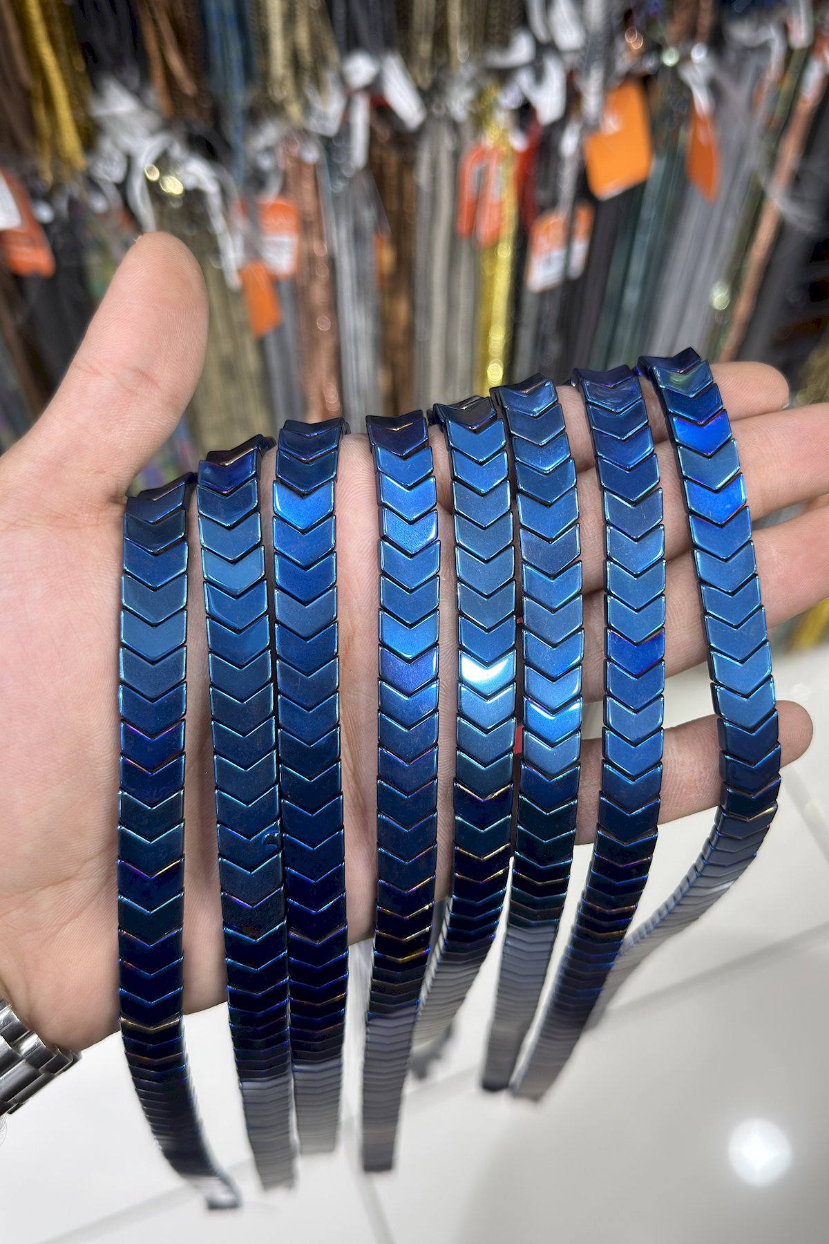 Hematit Taşı Çavuş Kesim Parlak Füme 10x4mm Doğal Taş Dizi