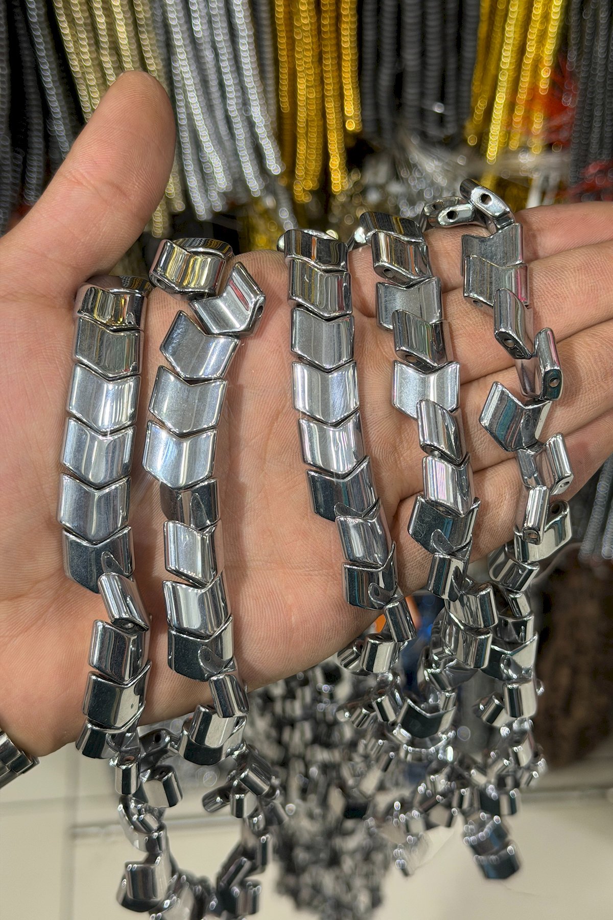 Hematit Taşı Çavuş Kesim Parlak Füme 10x14mm Doğal Taş Dizi