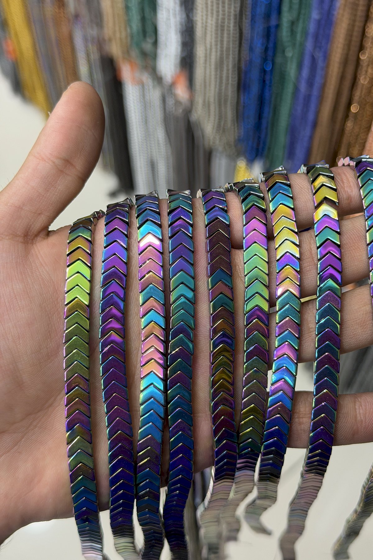 Hematit Taşı Çavuş Kesim Parlak Gökkuşağı 8x3mm Doğal Taş Dizi