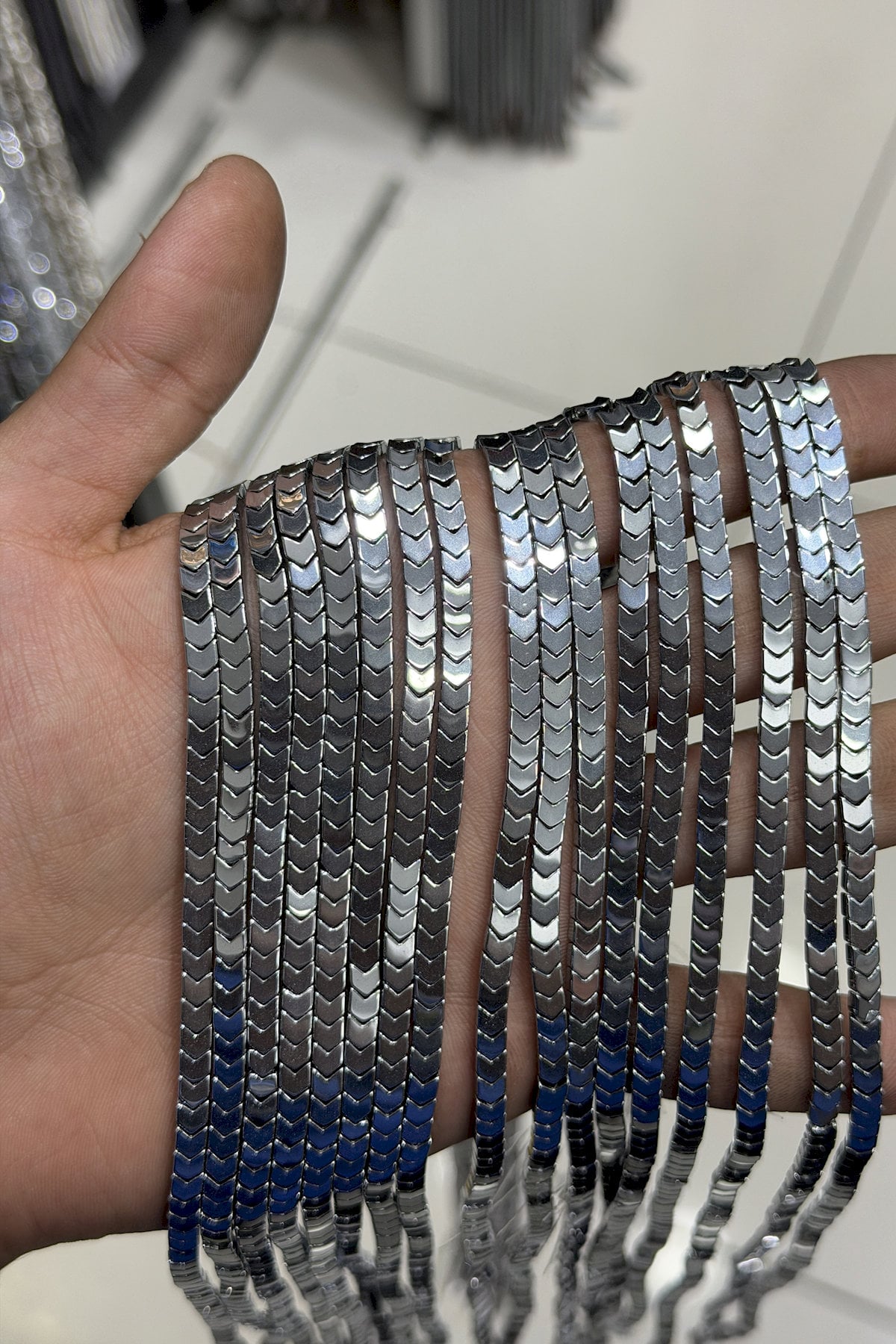 Hematit Taşı Çavuş Kesim Parlak Gümüş 4x4mm Doğal Taş Dizi