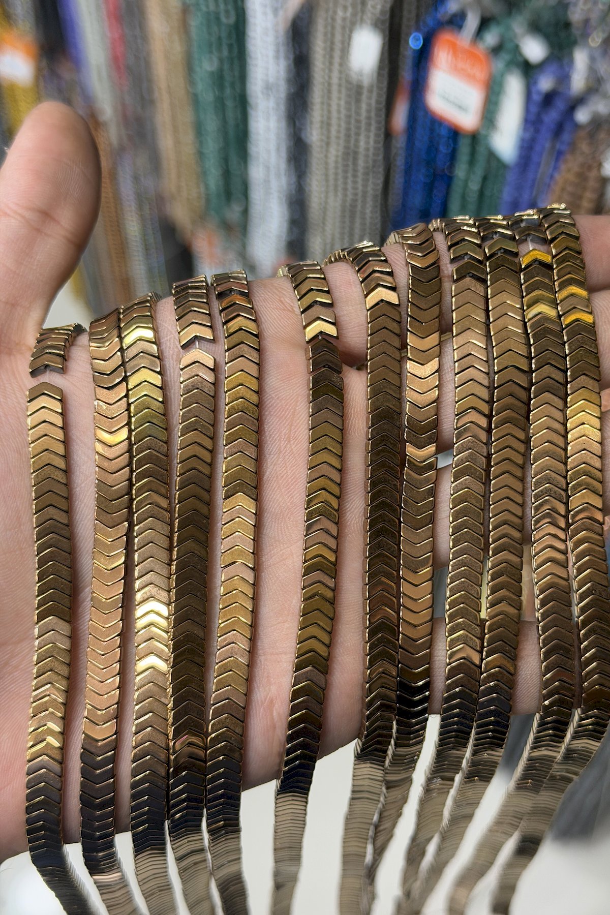 Hematit Taşı Çavuş Kesim Parlak Kahverengi 6x2mm Doğal Taş Dizi