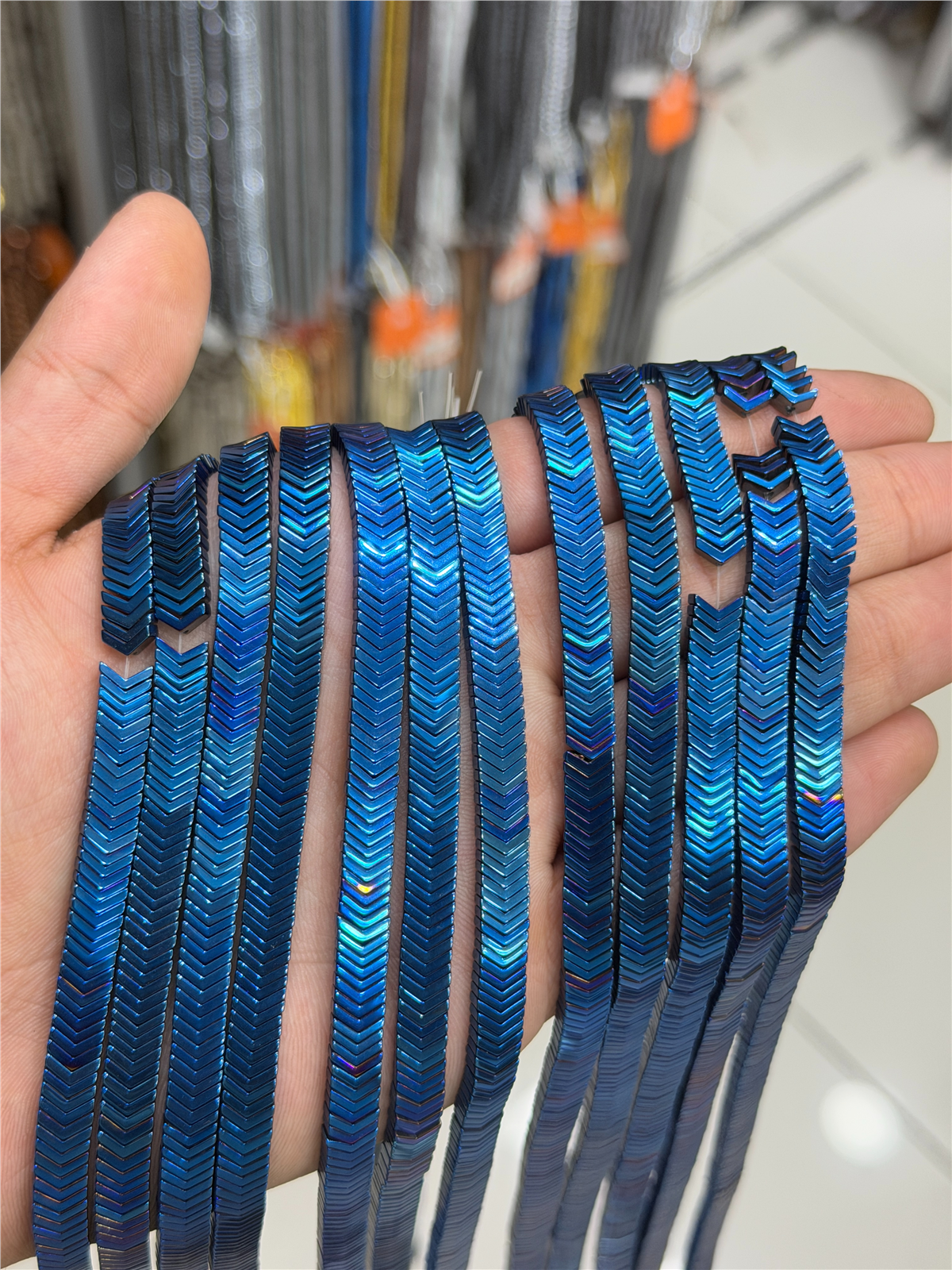 Hematit Taşı Çavuş Kesim Parlak Mavi 7x1mm Doğal Taş Dizi