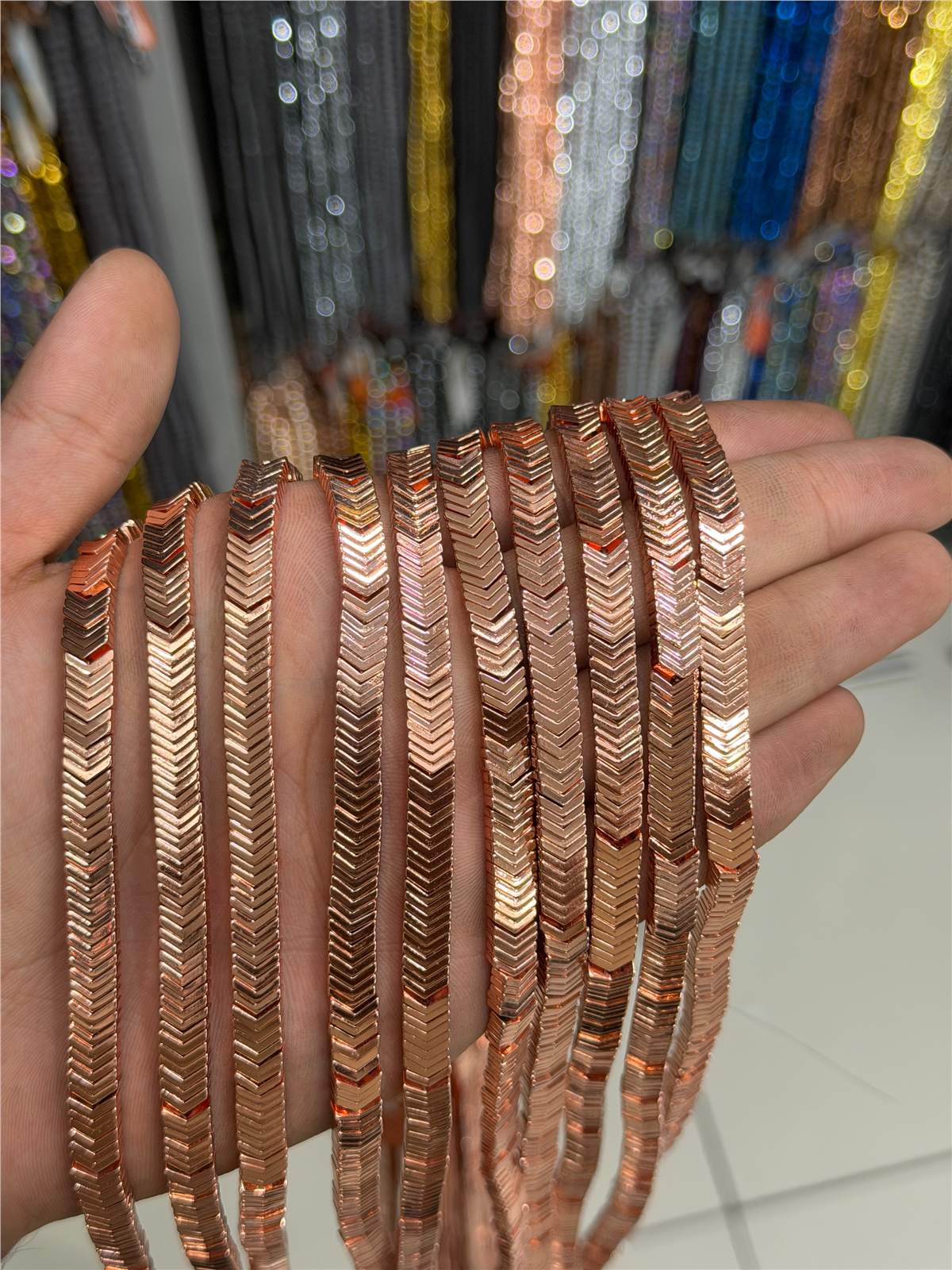 Hematit Taşı Çavuş Kesim Parlak Roz 7x1mm Doğal Taş Dizi
