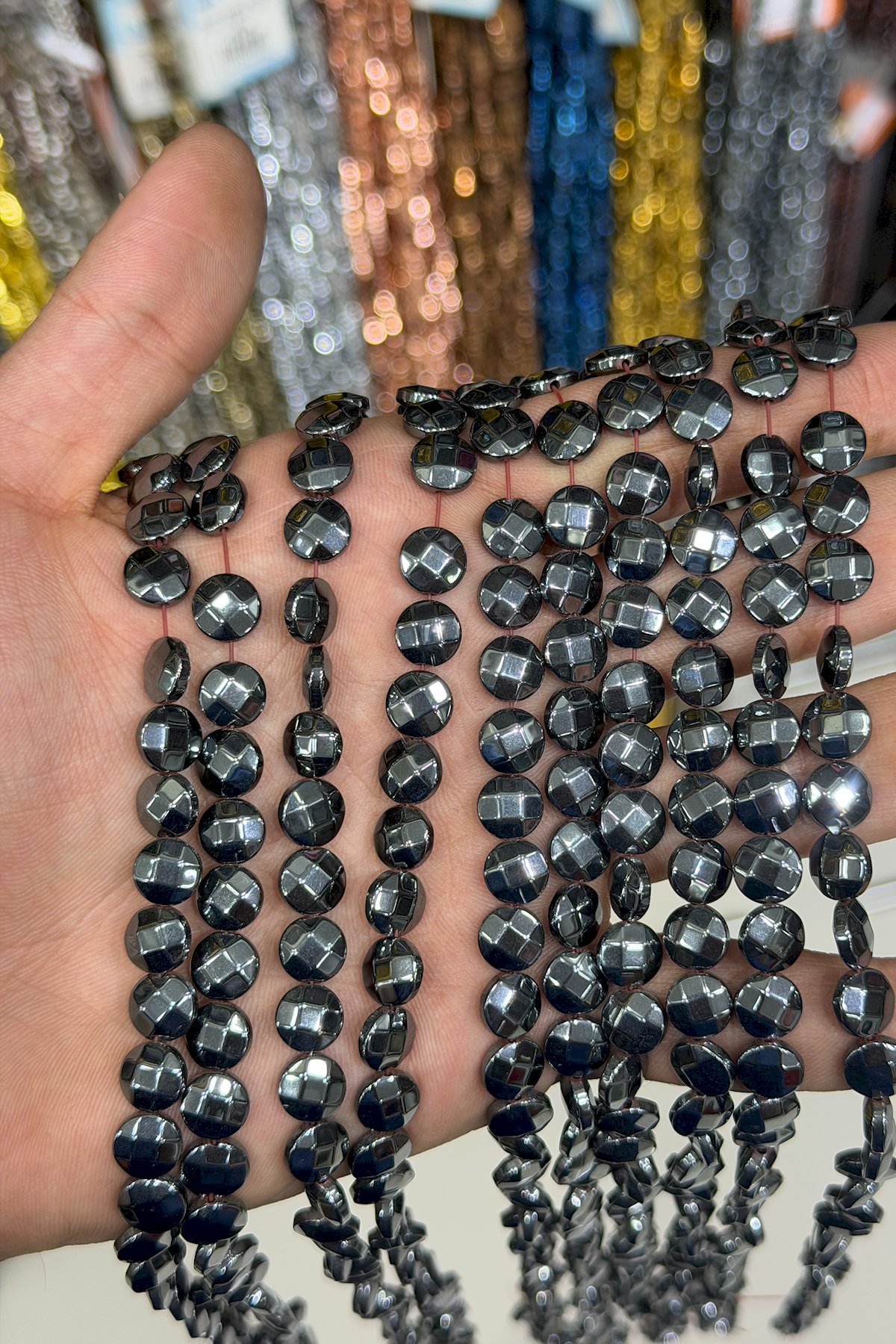Hematit Taşı Daire Kesim Parlak Füme 8mm Doğal Taş Dizi