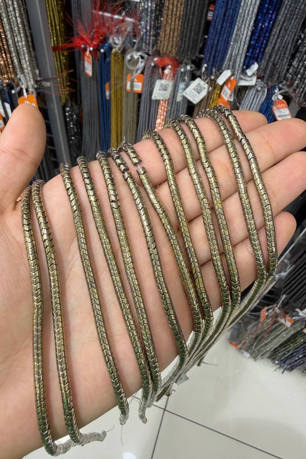 Hematit Taşı 4x2mm Dalgalı Rondela Kesim Doğal Taş Diziler