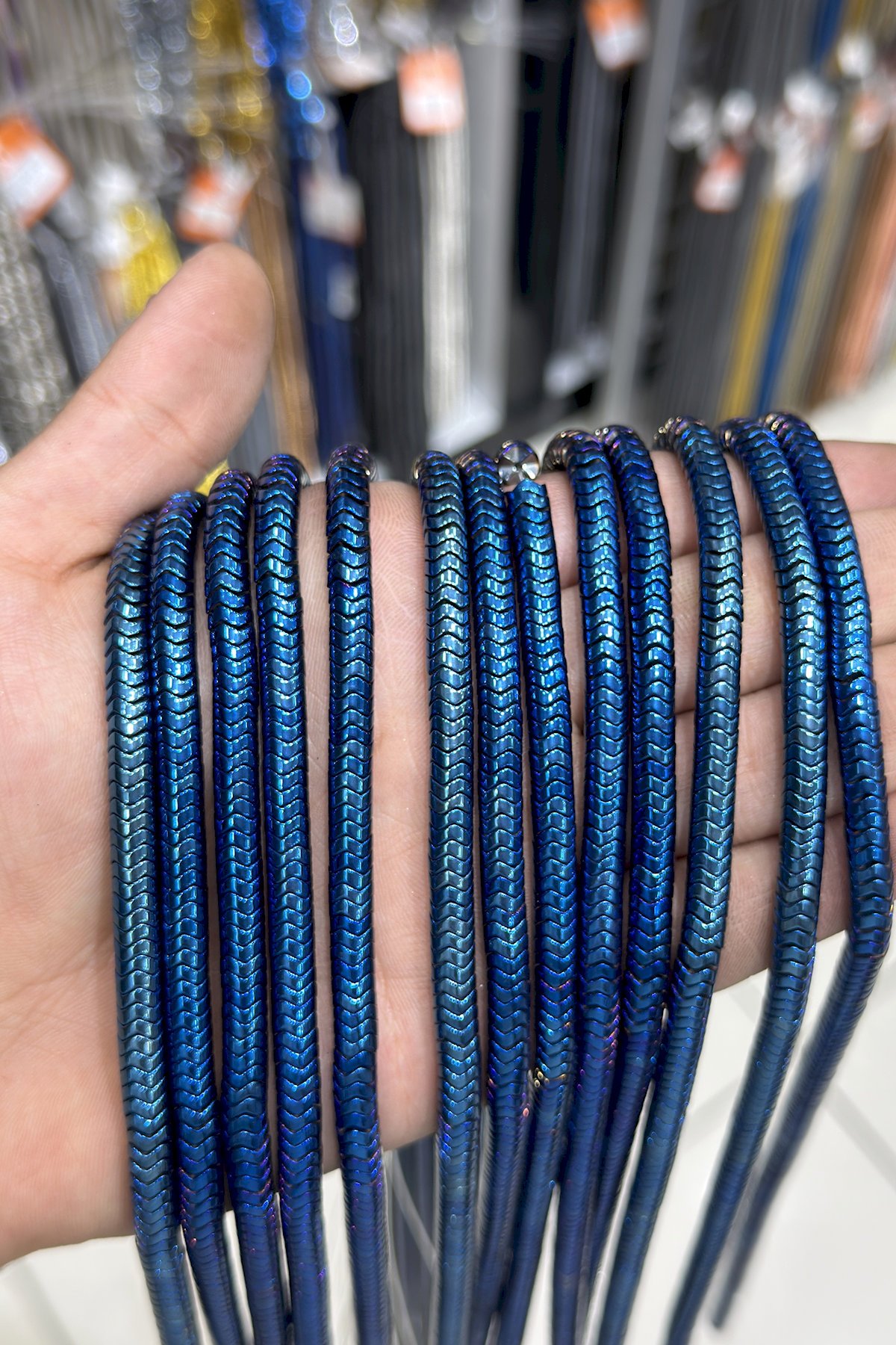 Hematit Taşı Dalgalı Kesim Parlak Mavi 6x2mm Doğal Taş Dizi