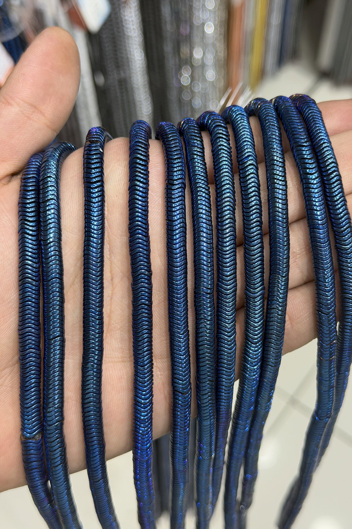 Hematit Taşı Dalgalı Kesim Parlak Mavi 6x1mm Doğal Taş Dizi