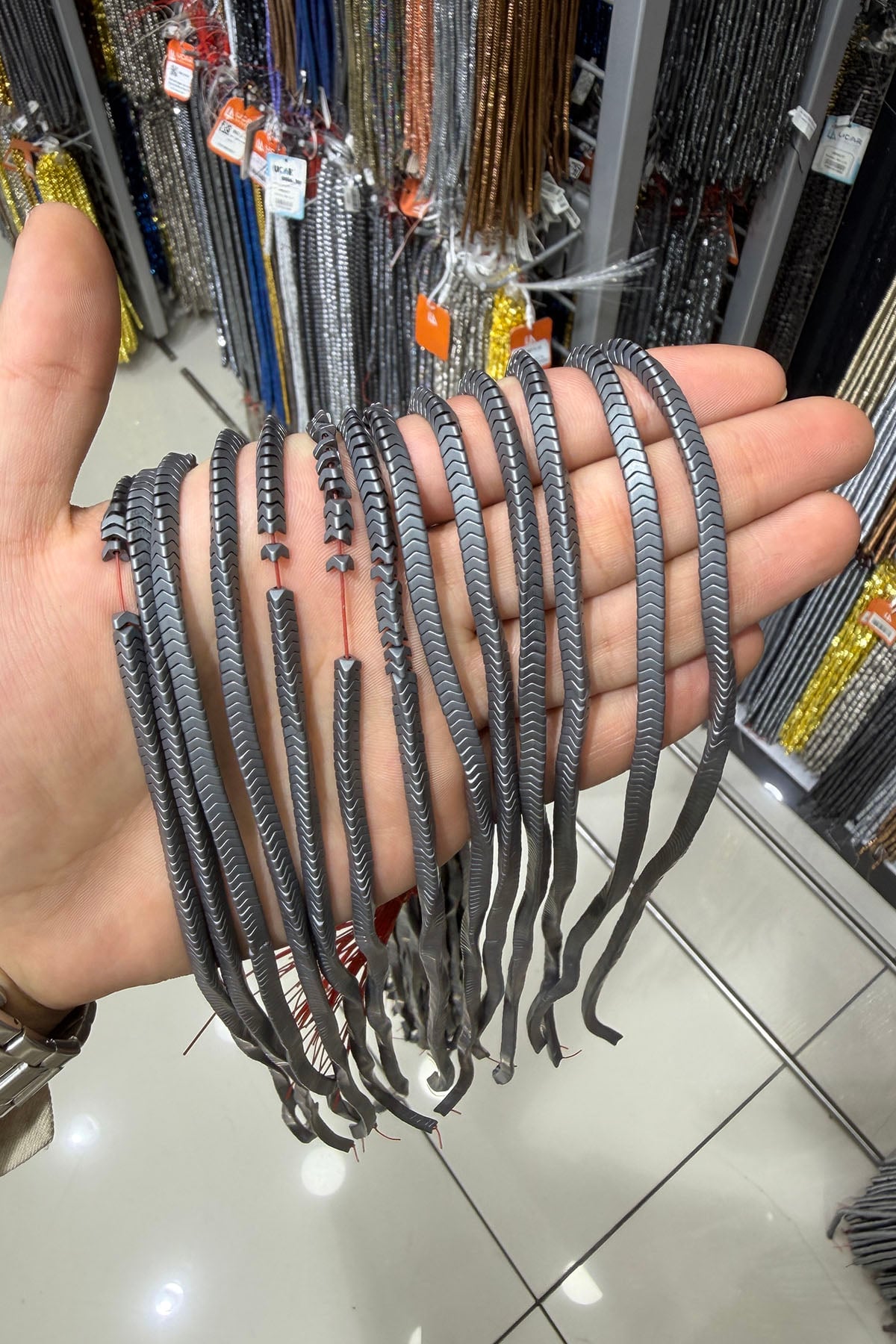 Hematit Taşı Dalgalı Rondela Kesim 4x2mm- Mat Gri Doğal Taş Dizi