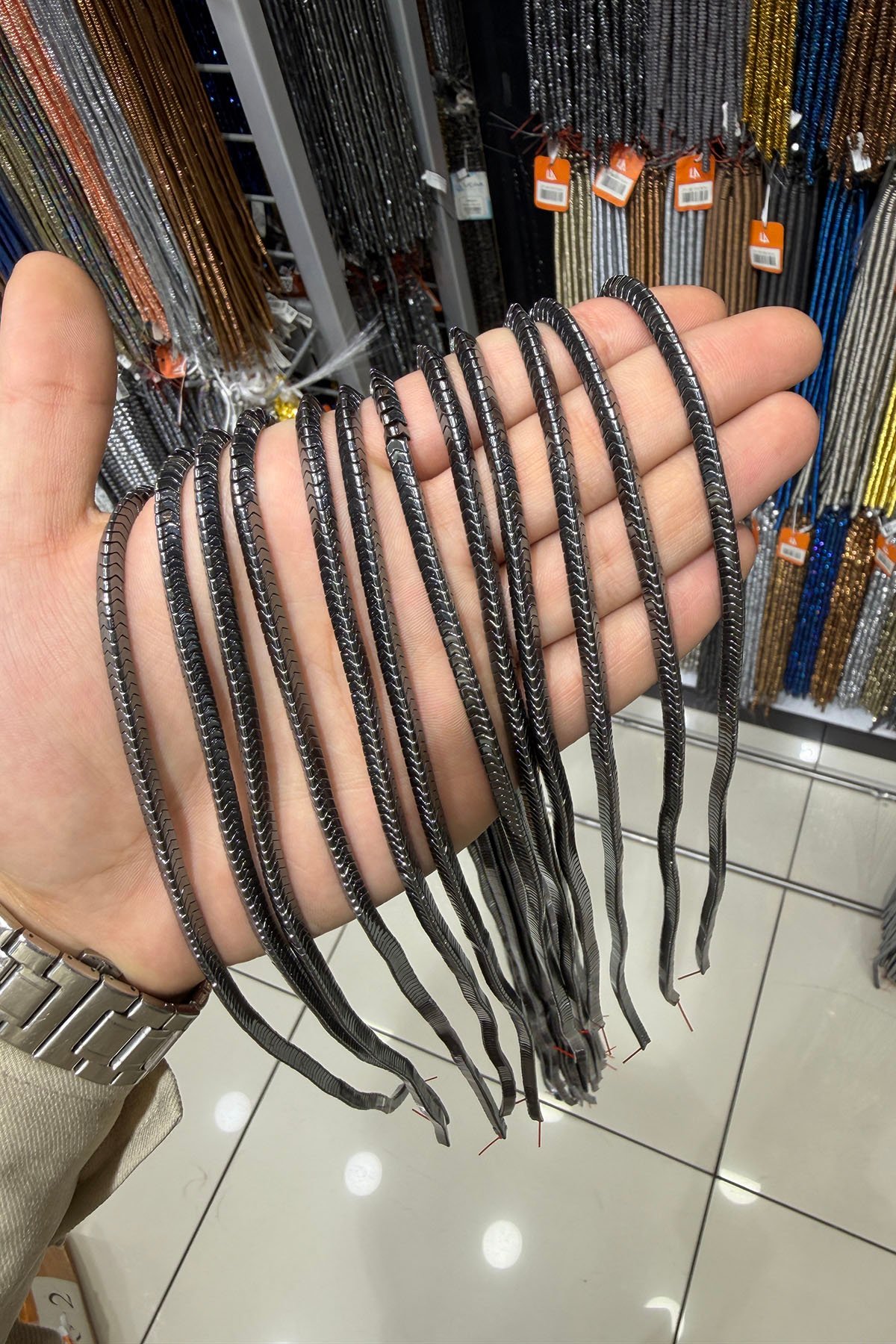 Hematit Taşı Dalgalı Rondela Kesim 4x2mm- Parlak Füme Doğal Taş Dizi