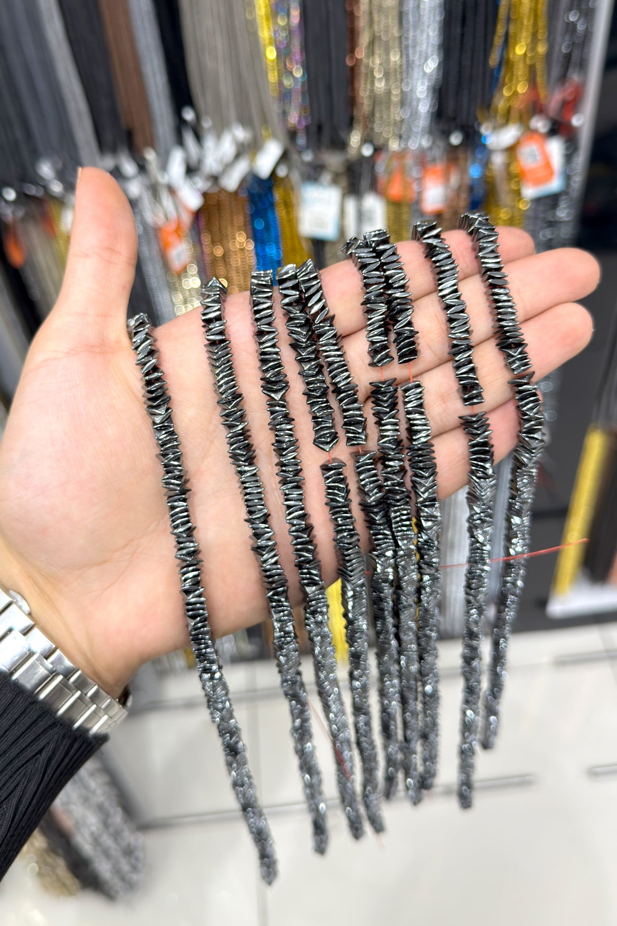Hematit Taşı Dalgalı Rondela Kesim 6x1mm- Parlak Füme Doğal Taş Dizi