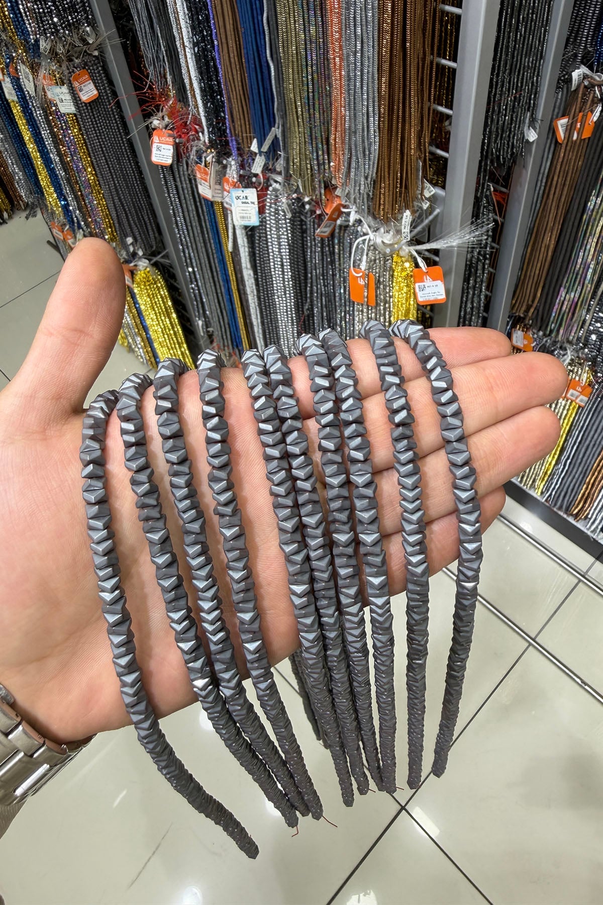 Hematit Taşı Dalgalı Rondela Kesim 6x2mm- Mat Gri Doğal Taş Dizi