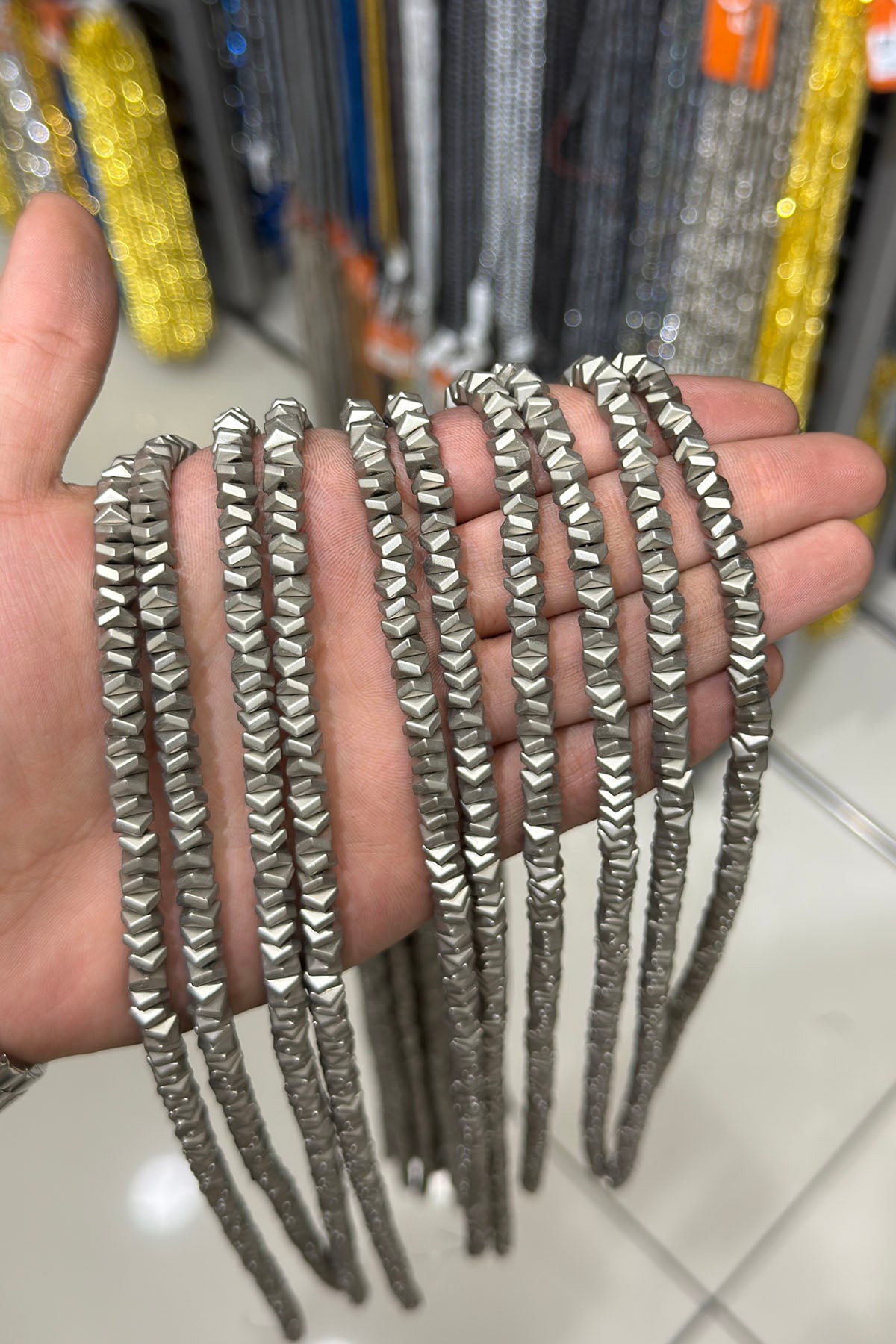 Hematit Taşı Dalgalı Rondela Kesim 6x2mm- Mat Titanyum Doğal Taş Dizi