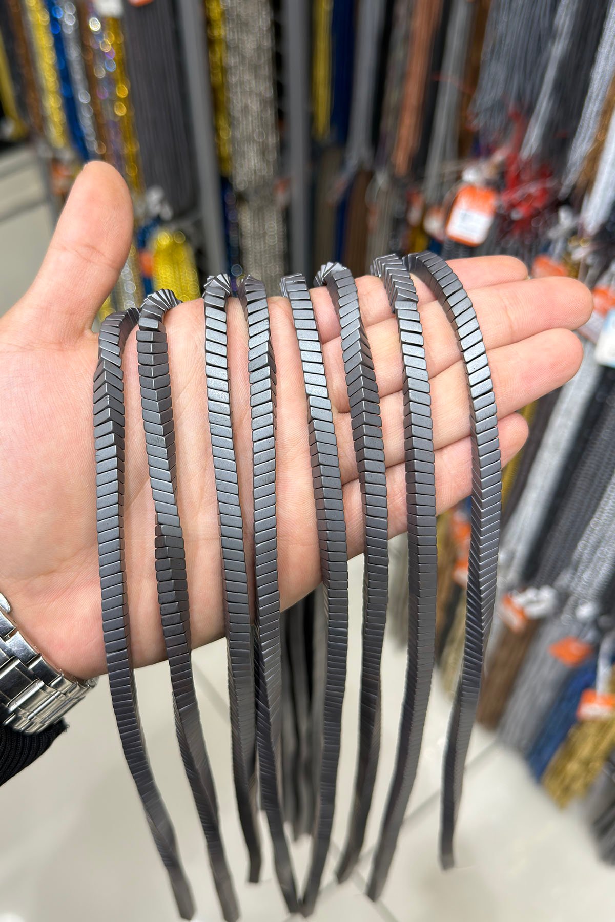 Hematit Taşı Dalgalı Rondela Kesim 6x3mm- Mat Gri Doğal Taş Dizi