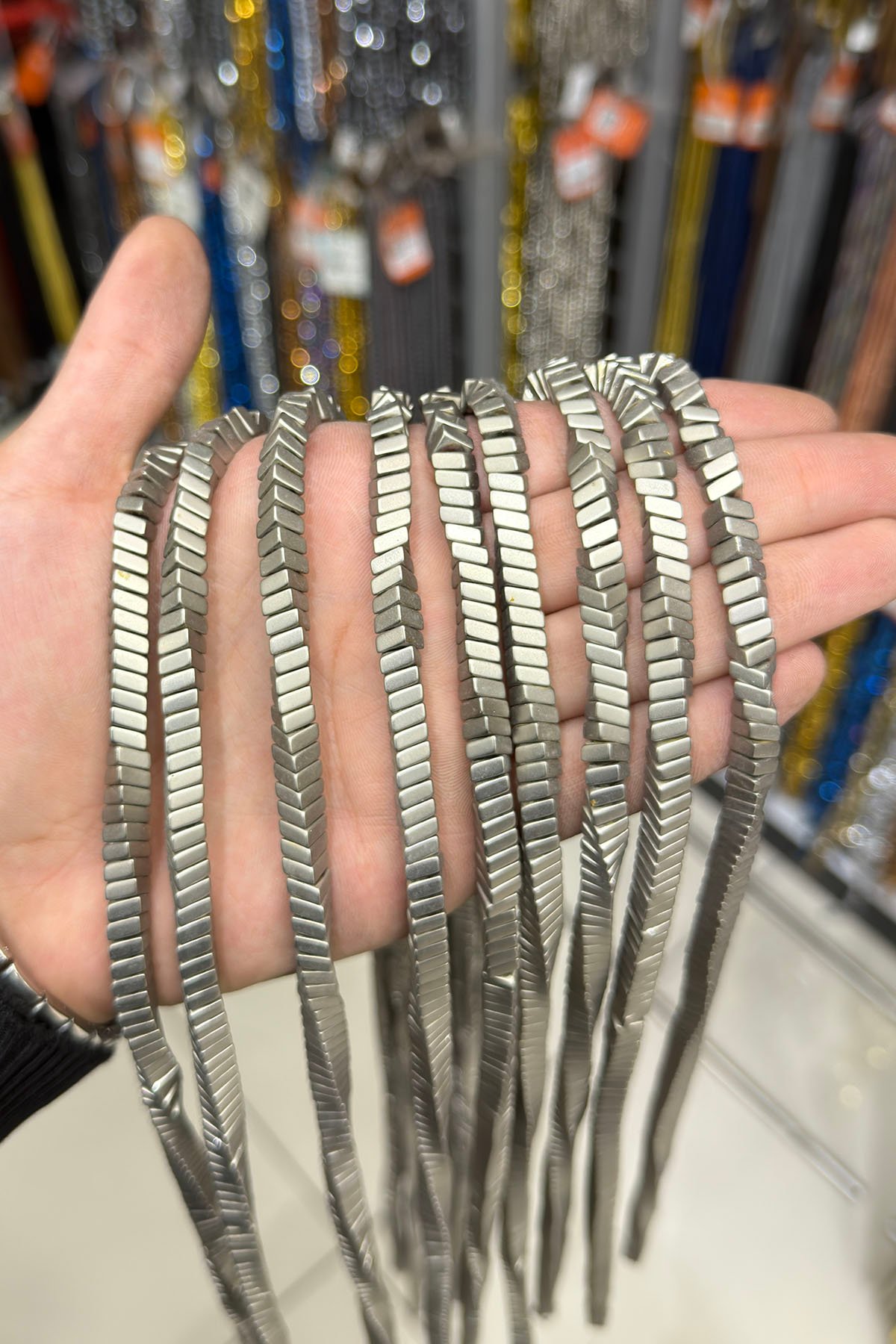 Hematit Taşı Dalgalı Rondela Kesim 6x3mm- Mat Titanyum Doğal Taş Dizi