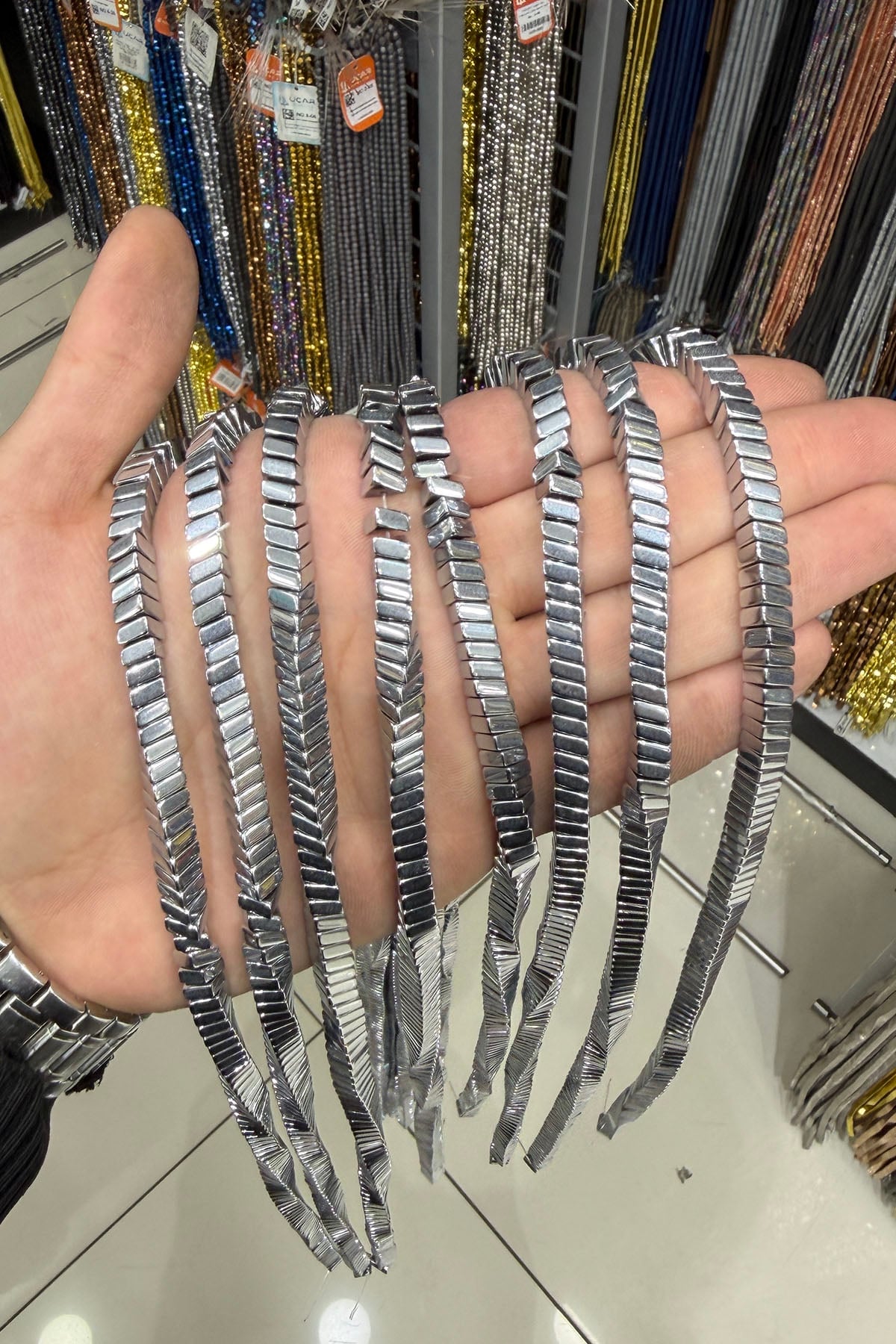 Hematit Taşı Dalgalı Rondela Kesim 6x3mm- Parlak Gümüş Doğal Taş Dizi