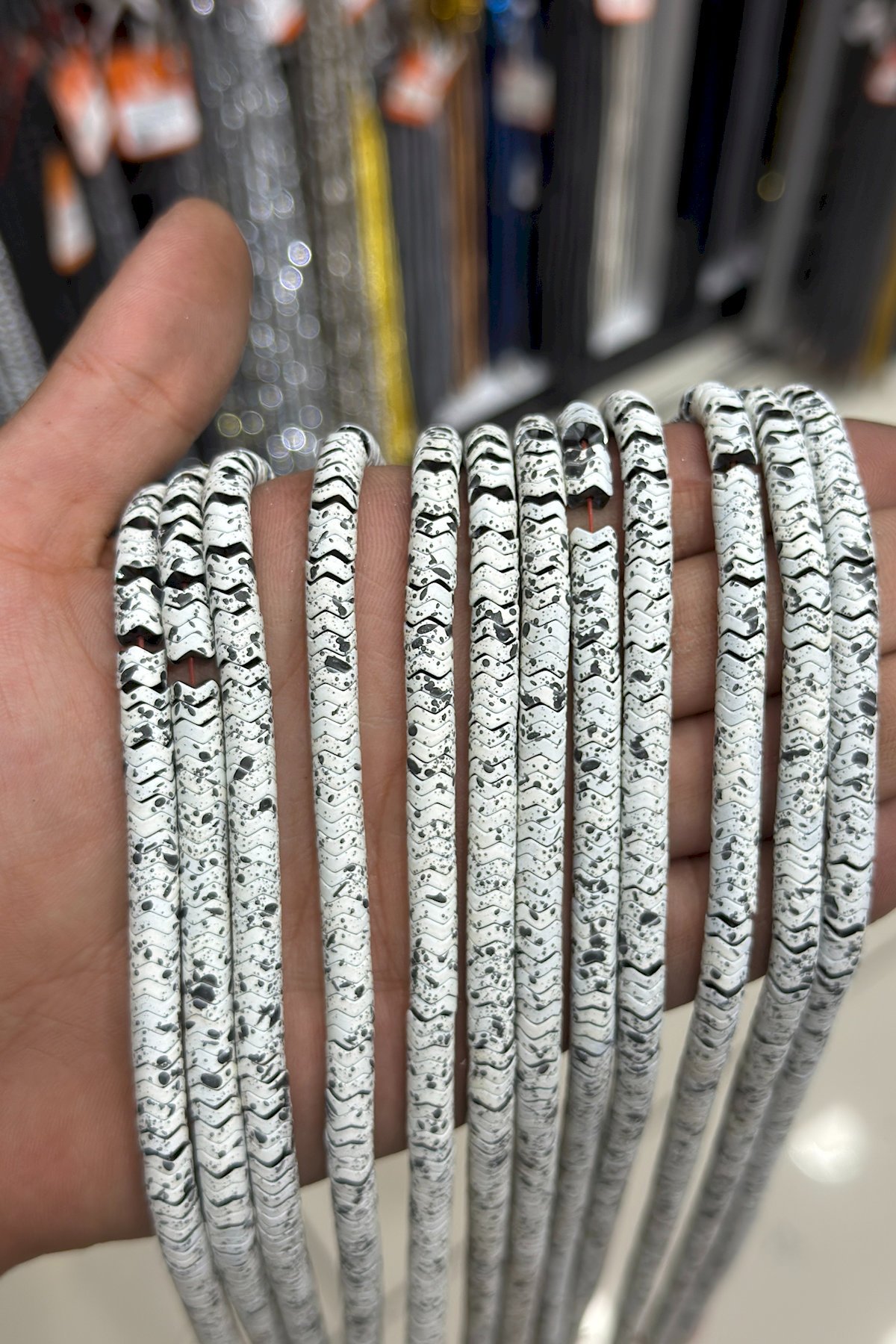 Hematit Taşı Dalgalı Rondela Kesim Beyaz 6x2mm Doğal Taş Dizi