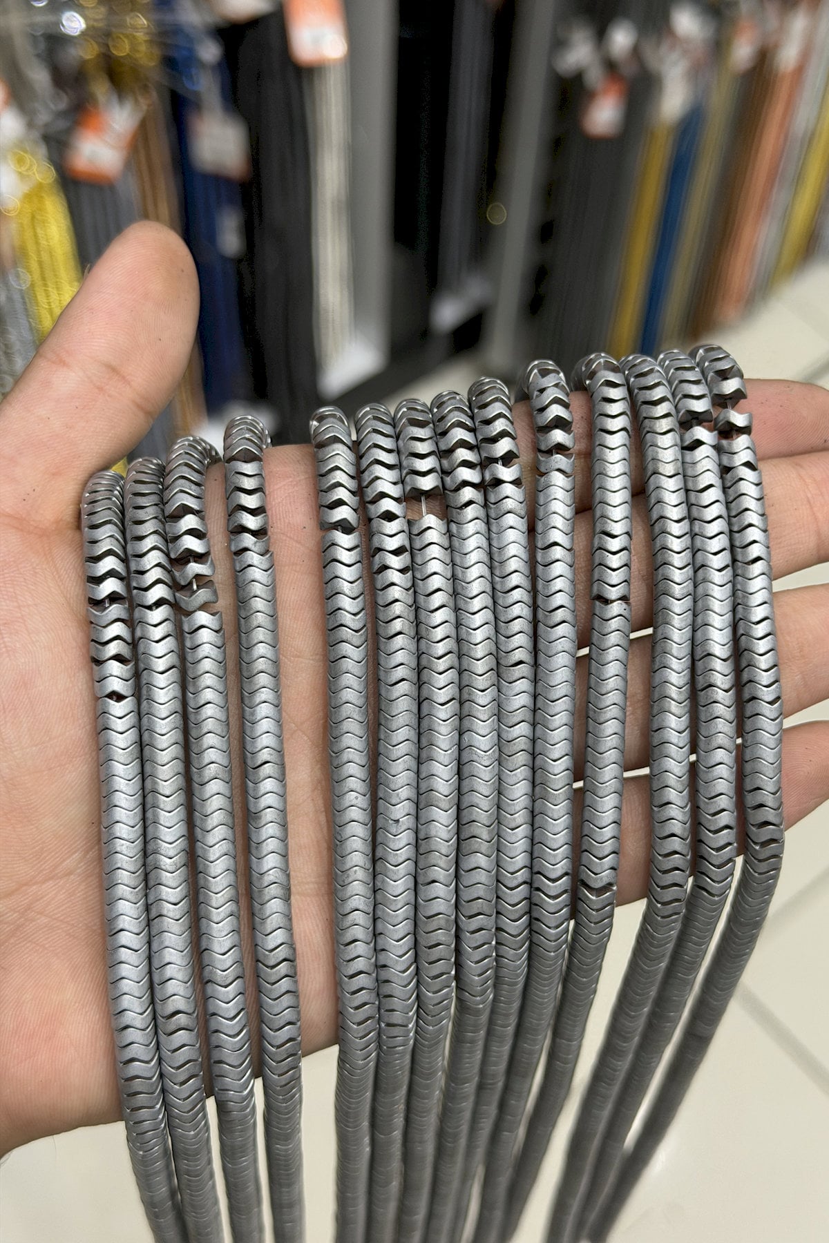 Hematit Taşı Dalgalı Rondela Kesim Mat Açık Gri 6x2mm Doğal Taş Dizi