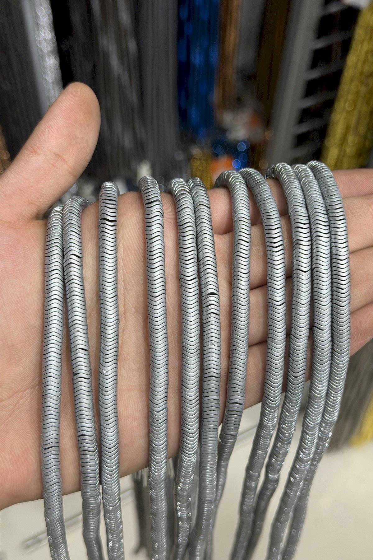Hematit Taşı Dalgalı Rondela Kesim Mat Açık Gri 6x1mm Doğal Taş Dizi