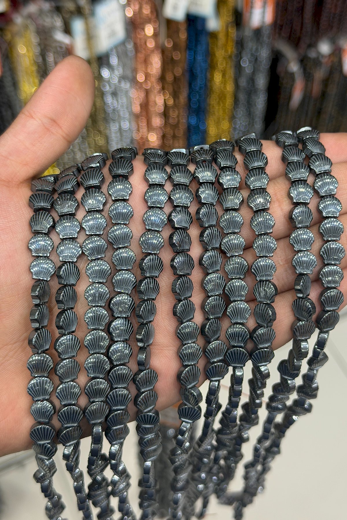 Hematit Taşı Deniz Kabuğu Kesim Parlak Füme 8x8mm Doğal Taş Dizi