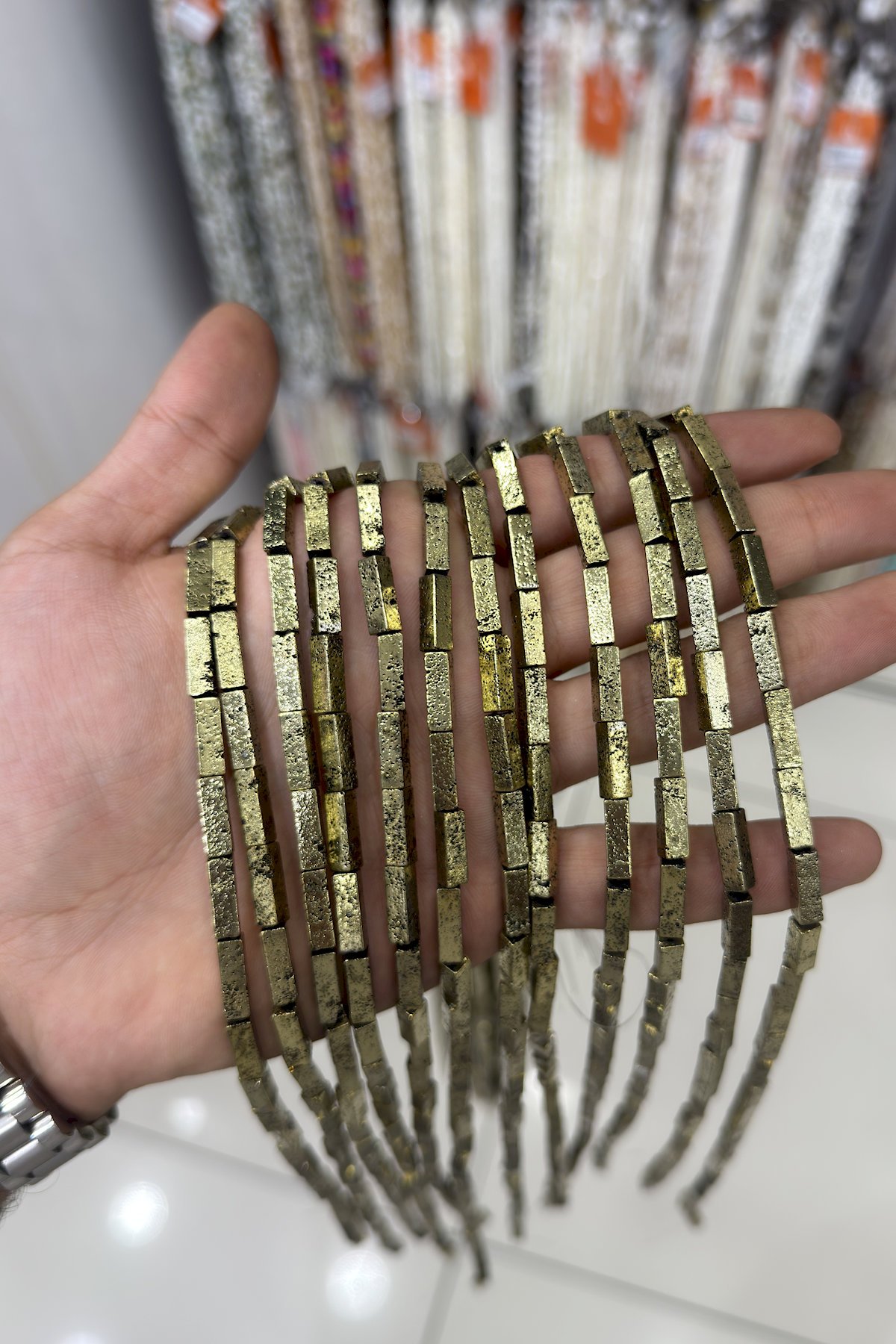 Hematit Taşı Dikdörtgen Kesim 4x13mm- Doğal Taş Dizi