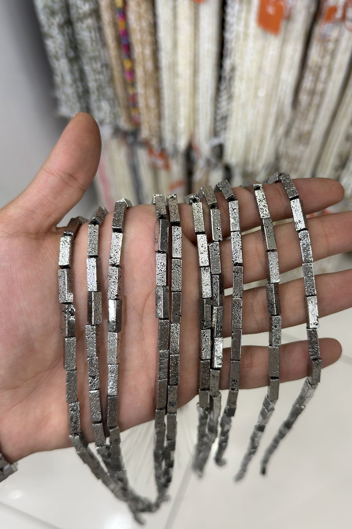 Hematit Taşı Dikdörtgen Kesim 4x13mm - Pütürlü Antik Gümüş Doğal Taş Dizi