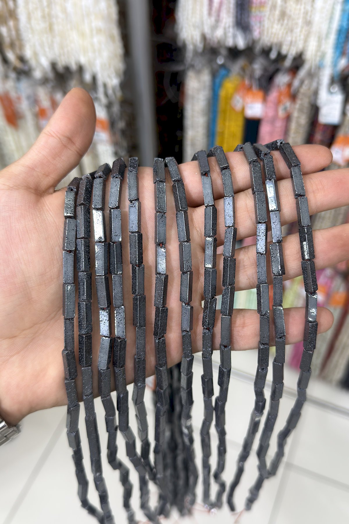 Hematit Taşı Dikdörtgen Kesim 4x13mm- Parlak Füme Doğal Taş Dizi
